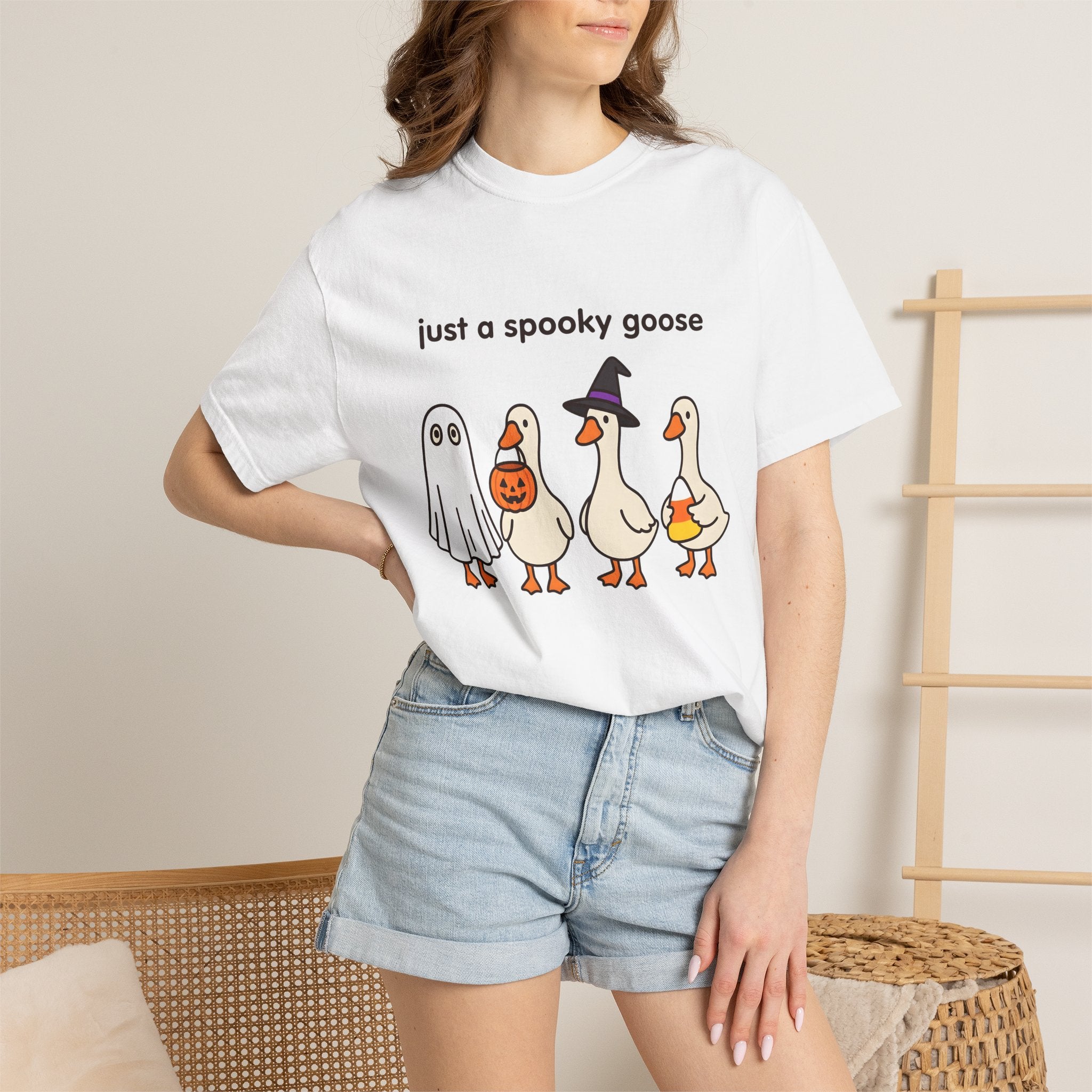 Geese Pack Shirt Halloween Creatures Gift Women Cartoonish Tee Flock T-Shirt Horror Fan Spooky Tshirt Beast Graphic Basic Trick-Or-Treat