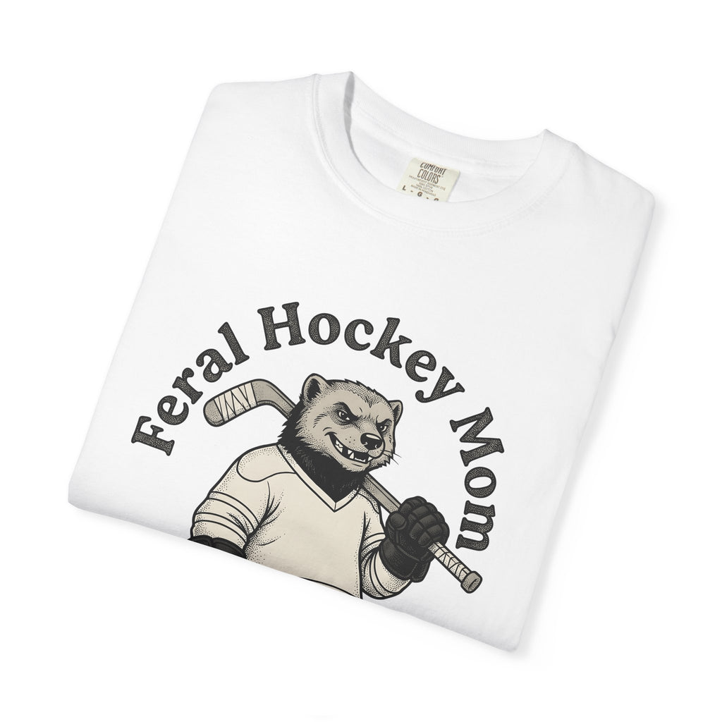 Wolverine Hockey Shirt Moms Games Gift Women Distressed Tee Hockey T-Shirt Mom Fan Vintage Tshirt Gaming Graphic Doodle Hockey Stick Tshirt
