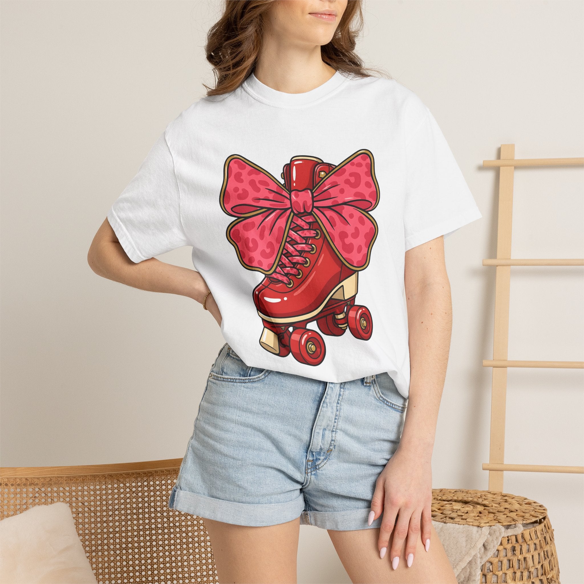 Roller Skate Shirt Valentine Skates Gift Women Cartoon Tee Skating T-Shirt Valentine Fan Comic Tshirt Rollerblade Graphic Vintage Ribbon