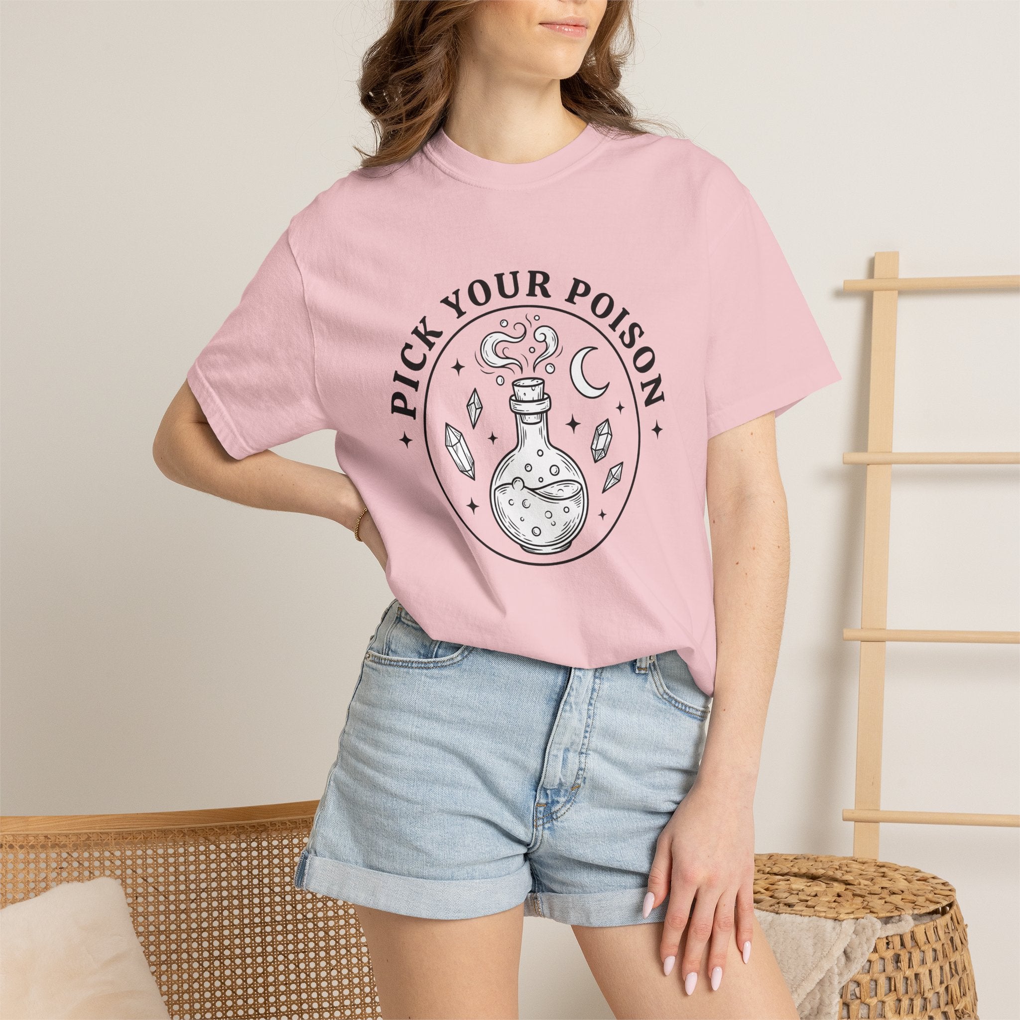 Magic Jar Shirt Halloween Occult Gift Women Sketch Tee Apothecary T-Shirt Horror Fan Witchcraft Tshirt Mystic Graphic Retro Gemstones Tshirt