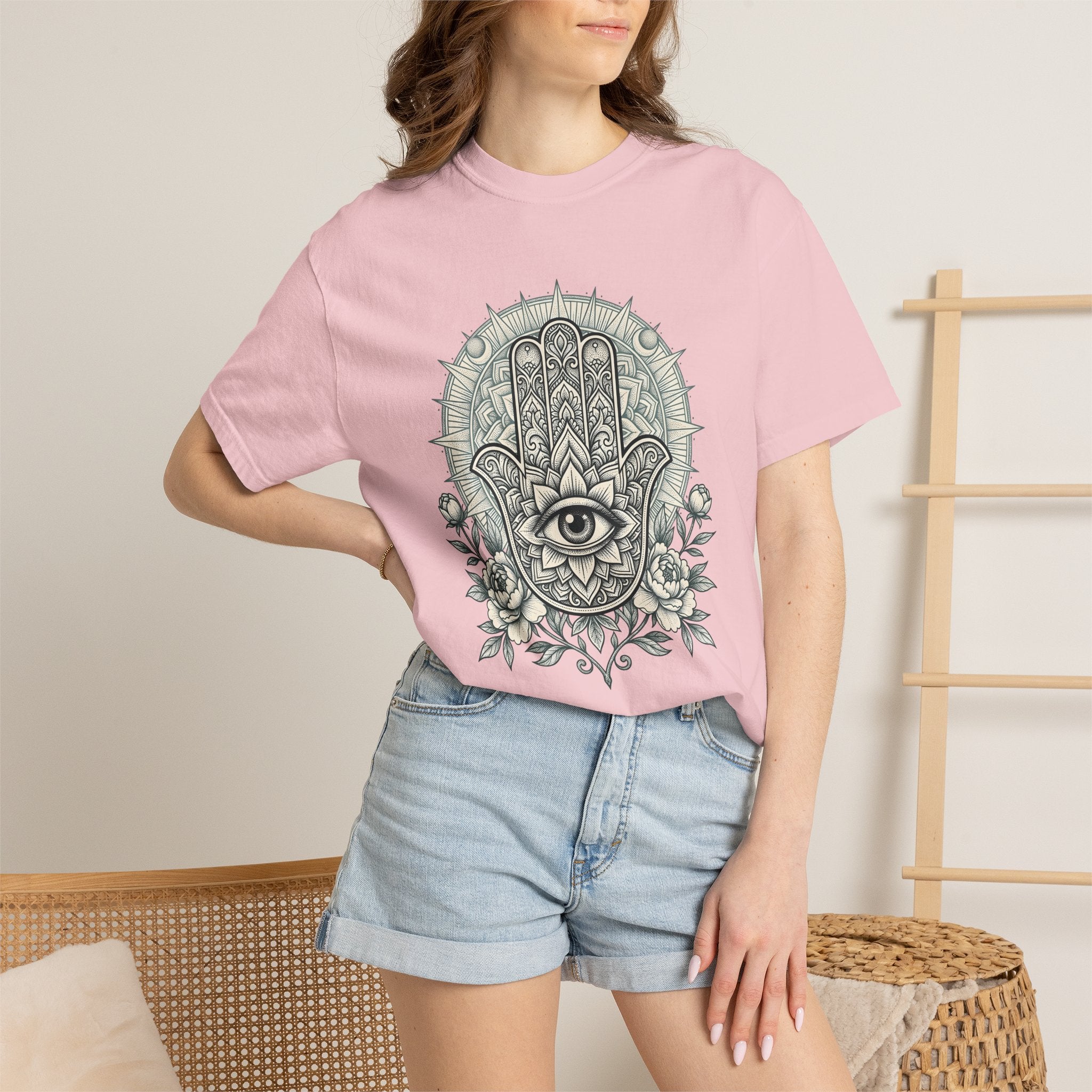 Hamsa Symbol Shirt Boho Chic Metaphysical Gift Women Paisley Tee Hand Of Fatima T-Shirt Bohemian Fan Khamsa Graphic Tshirt Hand Drawn