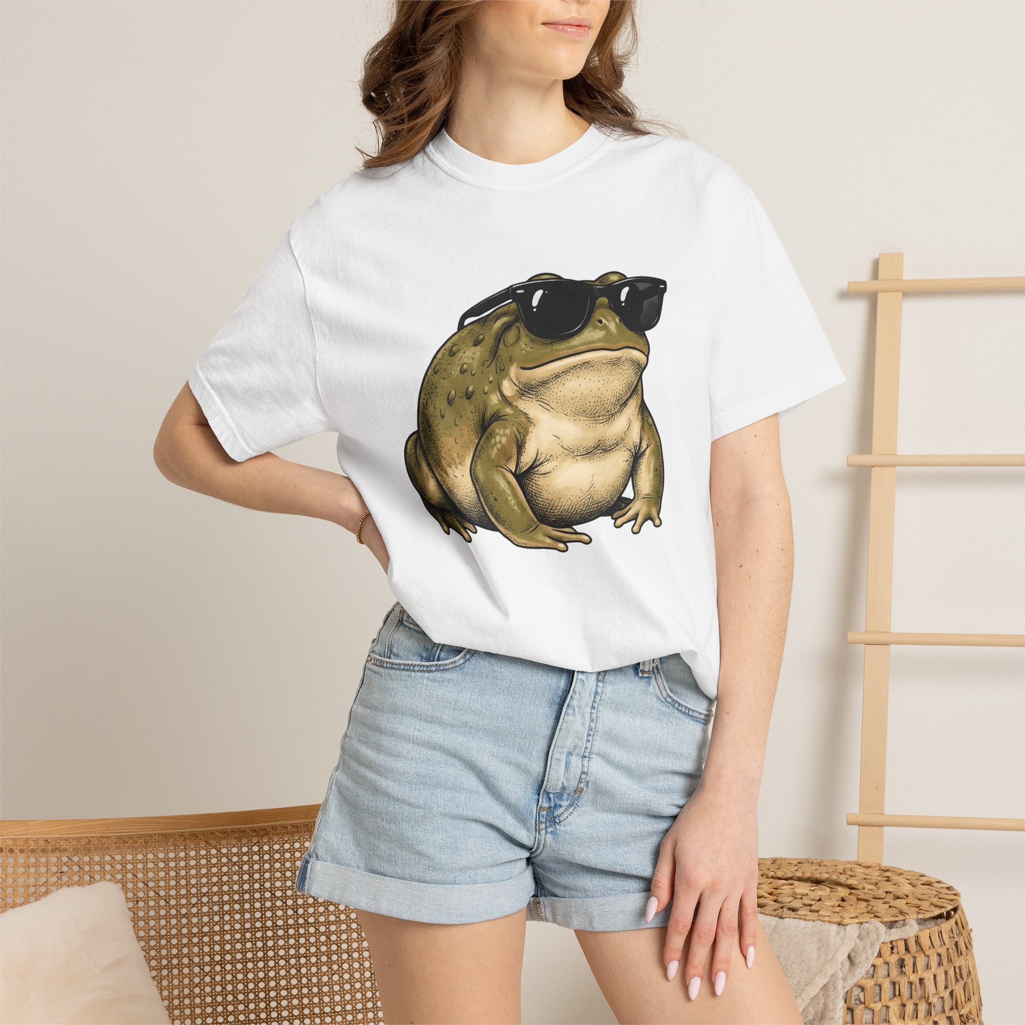 Frog Sunnies Shirt Animals Jokes Gift Women Line Art Tee Toad T-Shirt Creature Fan Toon Tshirt Funny Graphic Cartoon Glasses Tshirt