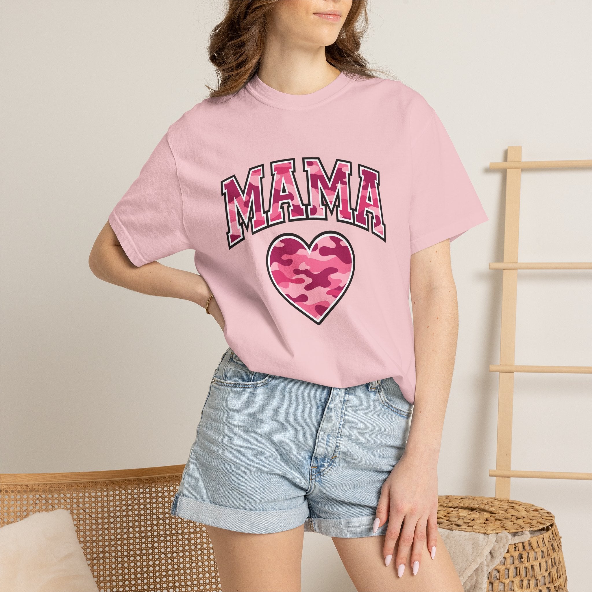 Pink Camo Heart Shirt Mom Family Gift Women Bold Tee Heart T-Shirt Mother Fan Graphic Tshirt Clan Graphic Retro Camouflage Pattern Tshirt