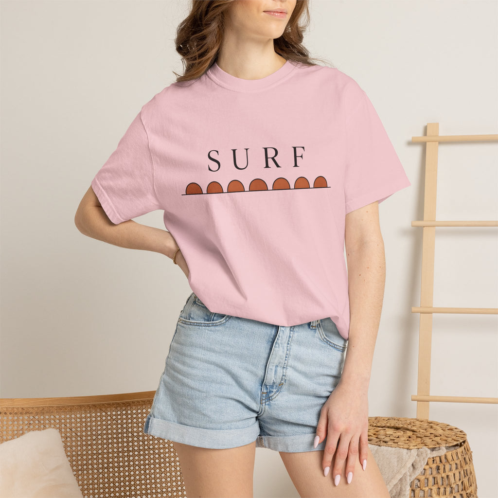 Wave Graphic Shirt Surfing Beach Gift Women Minimalist Tee Wave T-Shirt Surfer Fan Coastal Graphic Design Modern Sunset Tshirt
