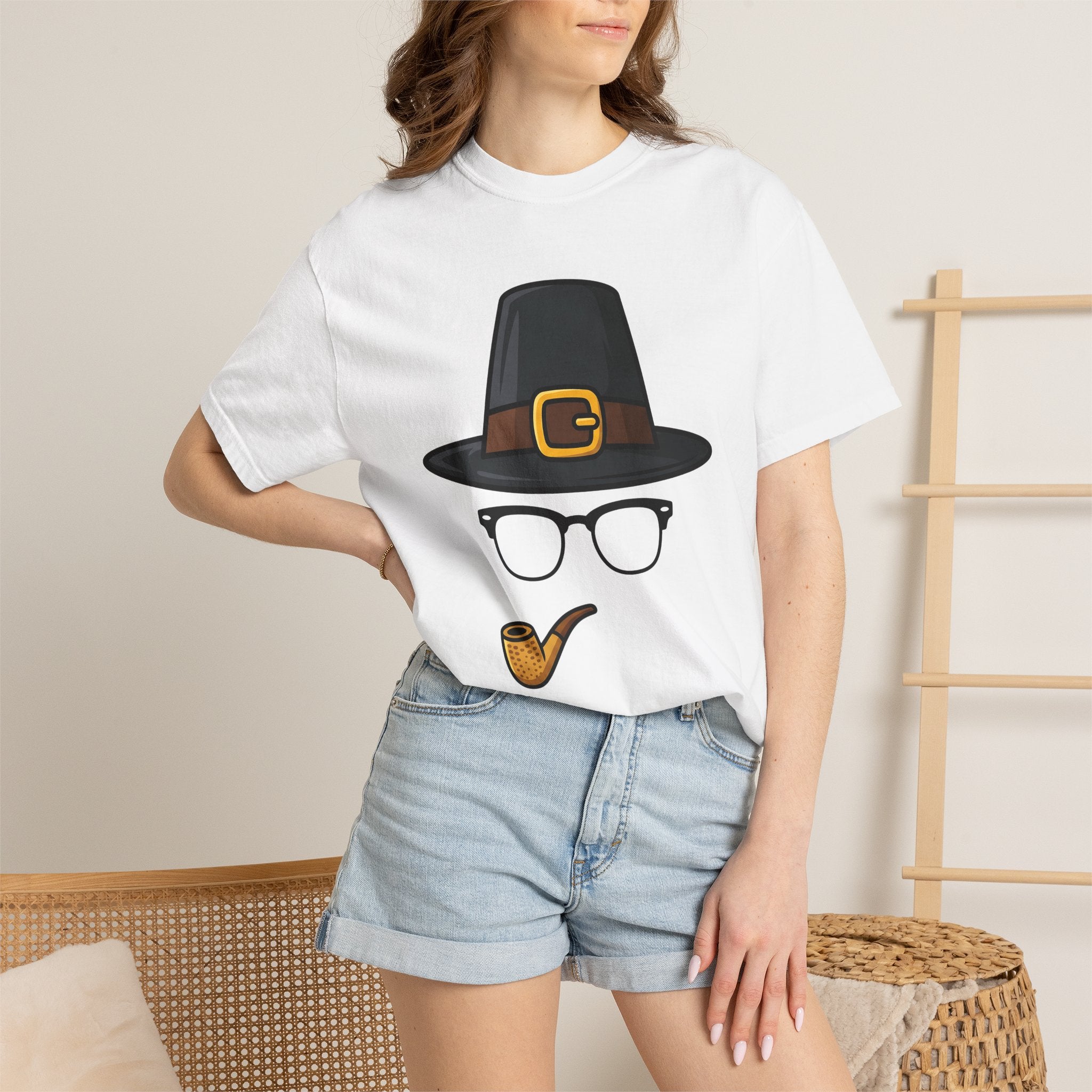 Pilgrim Hat Shirt Thanksgiving Prank Gift Women Animated Tee Pilgrim T-Shirt Turkey Fan Cartoon Tshirt Gag Graphic Basic Smoking Pipe Tshirt