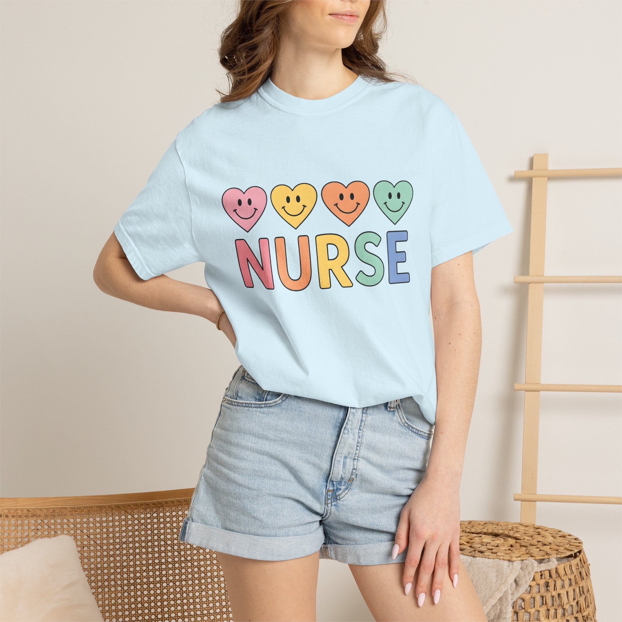 Smiley Heart Shirt Nurse Gratitude Gift Women Pastel Tee Heart Emoji T-Shirt Rn Fan Appreciation Graphic Retro Rainbow Tshirt