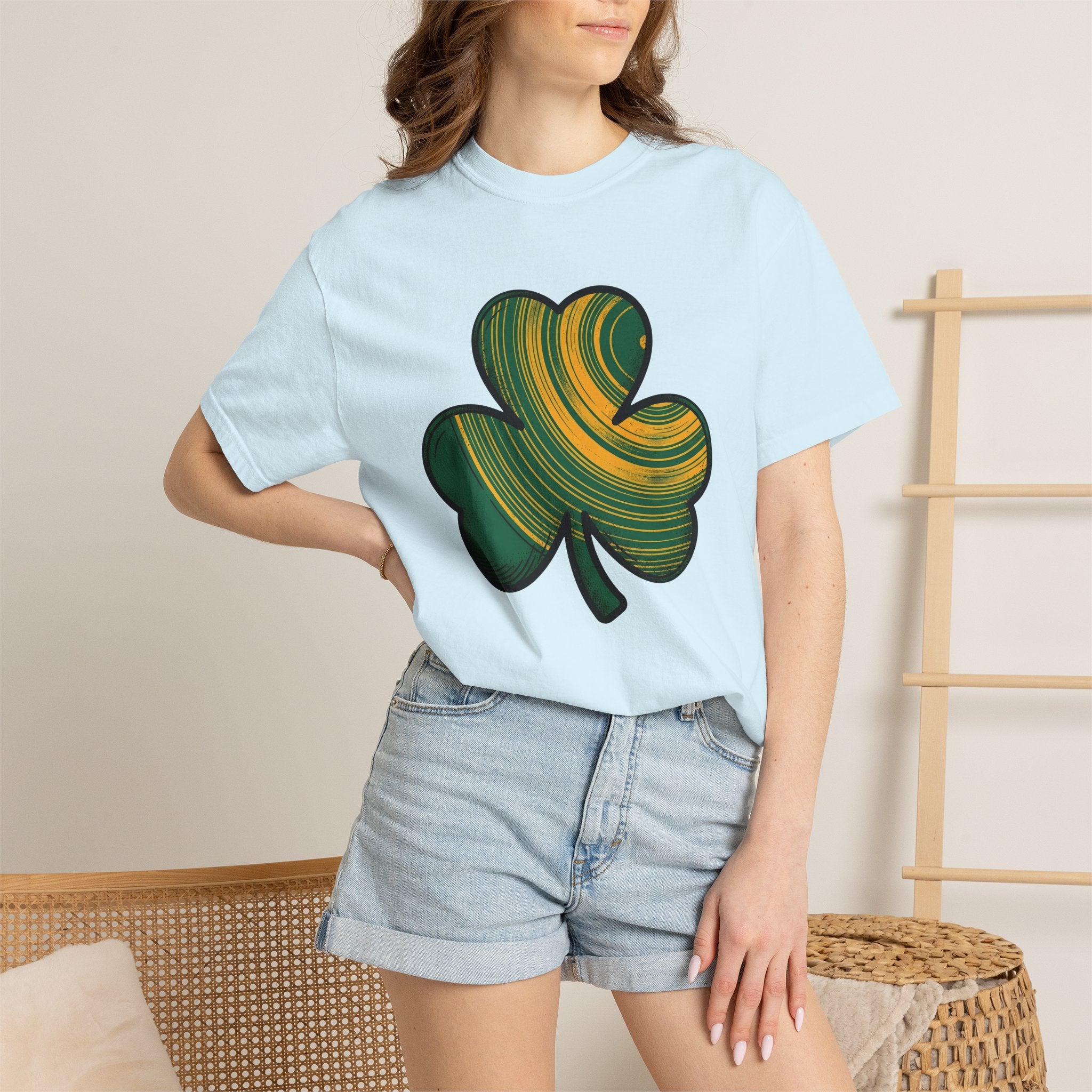 Shamrock Illustration Shirt St Patrick's Day Charm Gift Women Vintage Tee Clover T-Shirt St Patricks Fan Retro Tshirt Allure Graphic Classic