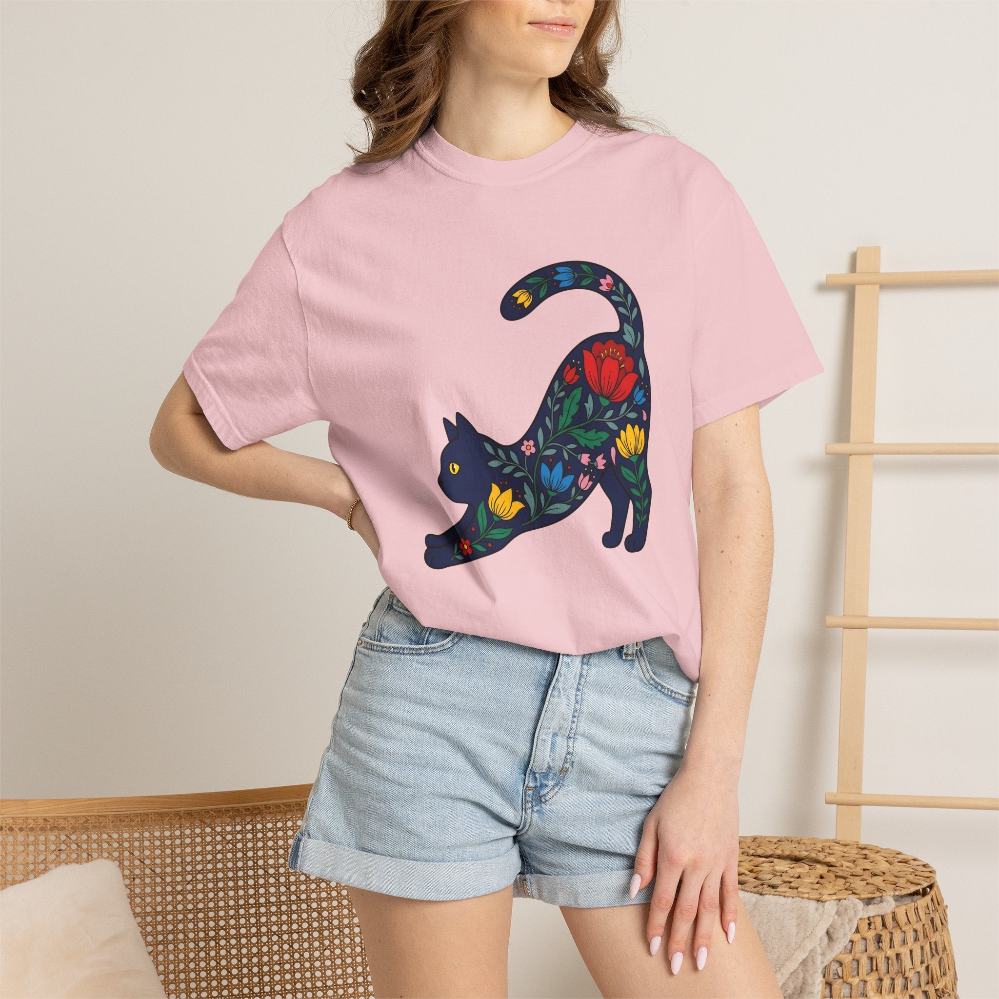 Floral Cat Shirt Cat Botanical Gift Women Boho Tee Kitty T-Shirt Cat Fan Fauvist Tshirt Floral Graphic Folk Art Wildflowers Tshirt