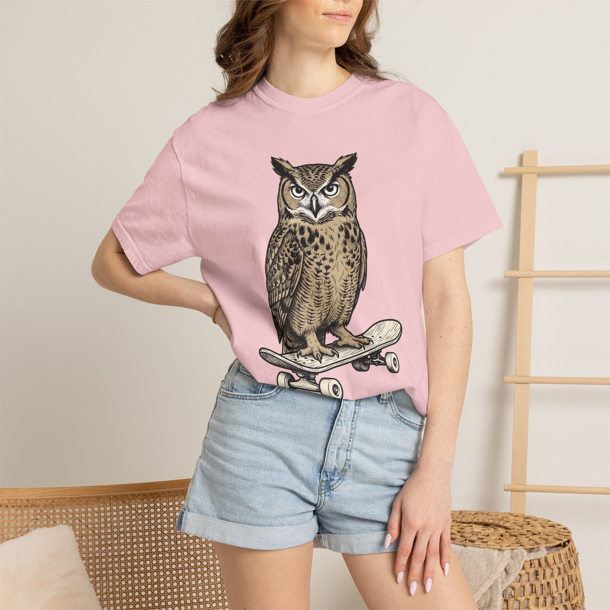 Owl Skateboarding Shirt Sports Wildlife Gift Women Sketch Tee Owl T-Shirt Athlete Fan Hoot Illustration Graphic Retro Creature Tshirt