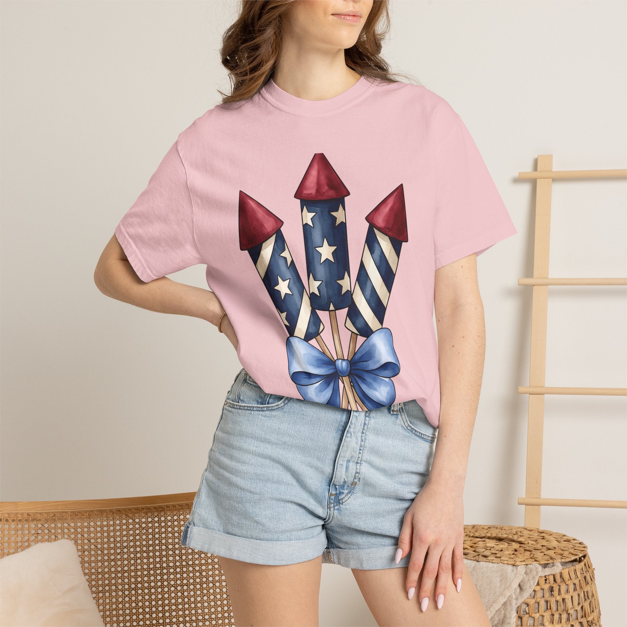 Firework Rockets Shirt 4th Of July Americana Gift Women Watercolor Tee Fireworks T-Shirt Patriotic Fan Pyrotechnics Tshirt American Graphic