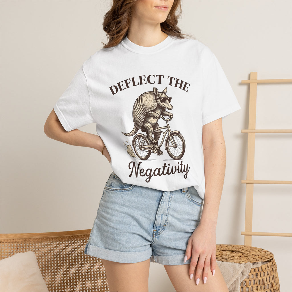 Armadillo Bicycle Shirt Cute Animal Gift Women Vintage Tee Dillo T-Shirt Kawaii Fan Retro Tshirt Creature Graphic Hand Drawn Sunglasses