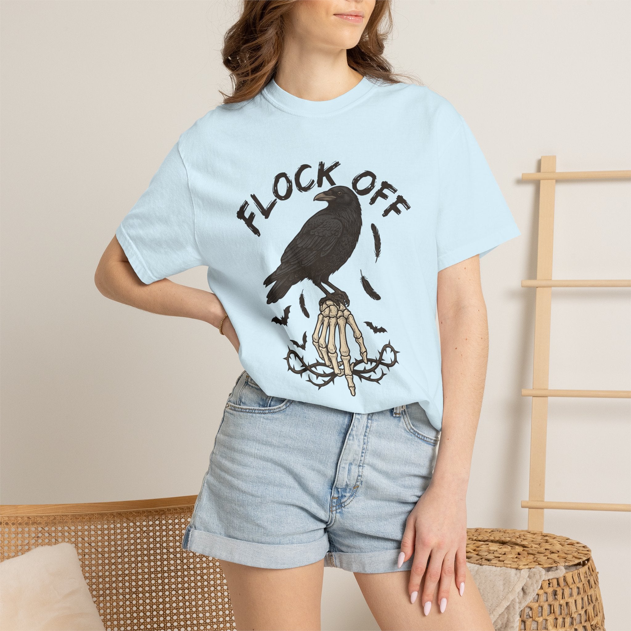 Raven Skeletal Hand Shirt Gothic Fall Gift Women Horror Tee Crow T-Shirt Goth Fan Creepy Tshirt Autumn Graphic Antique Bat Wings Tshirt