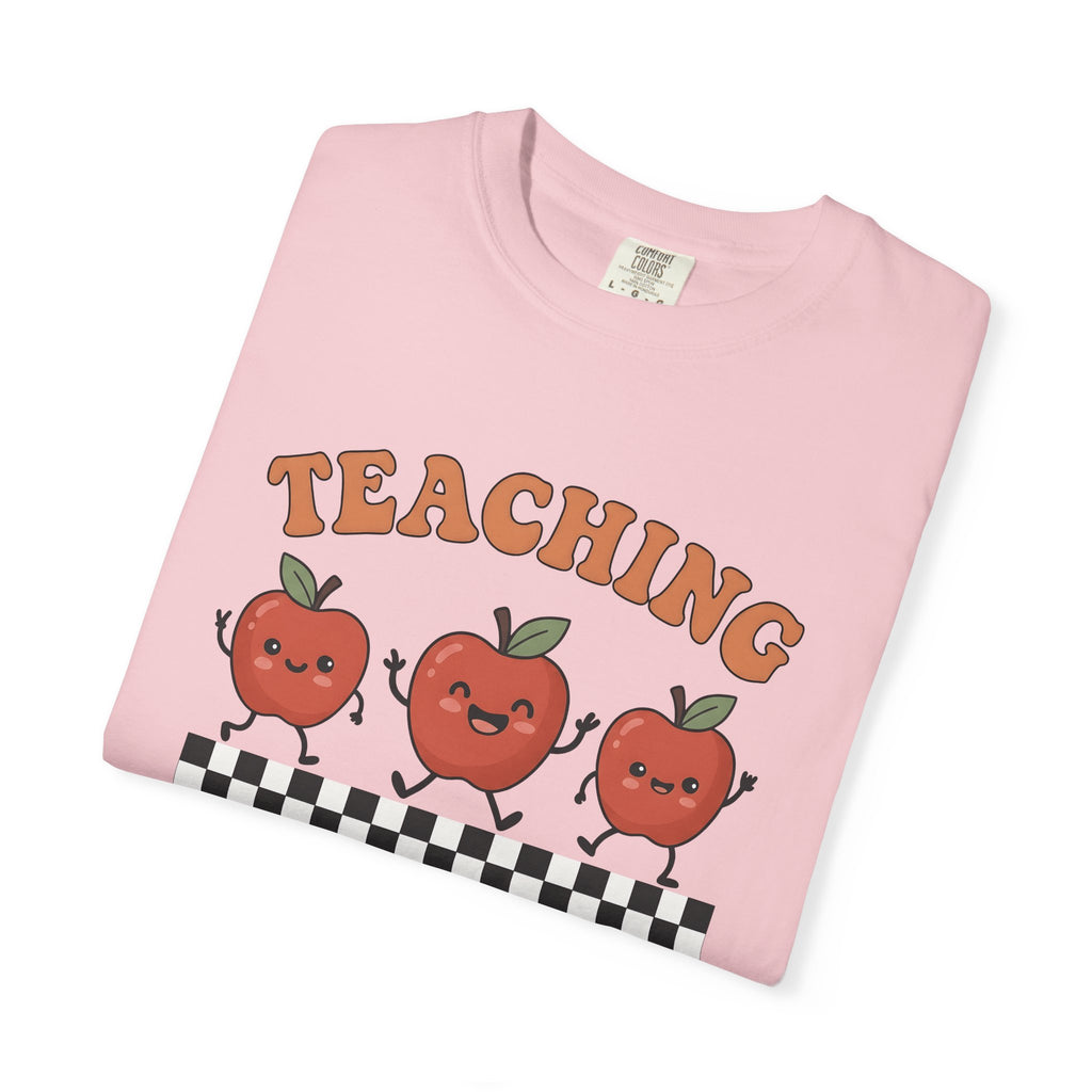 Cheerful Apples Shirt Teacher Thanks Gift Women Sweet Tee Apples T-Shirt Educator Enthusiast Cute Tshirt Appreciation Graphic Old School
