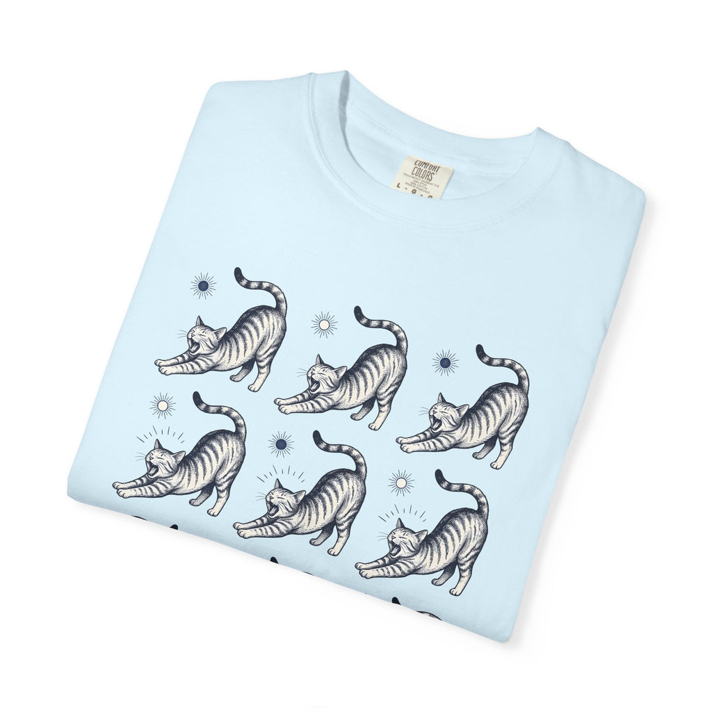 Stretching Feline Shirt Cat Critters Gift Women Classic Tee Cat T-Shirt Kitty Fan Vintage Tshirt Creature Graphic Outline Dawn Tshirt