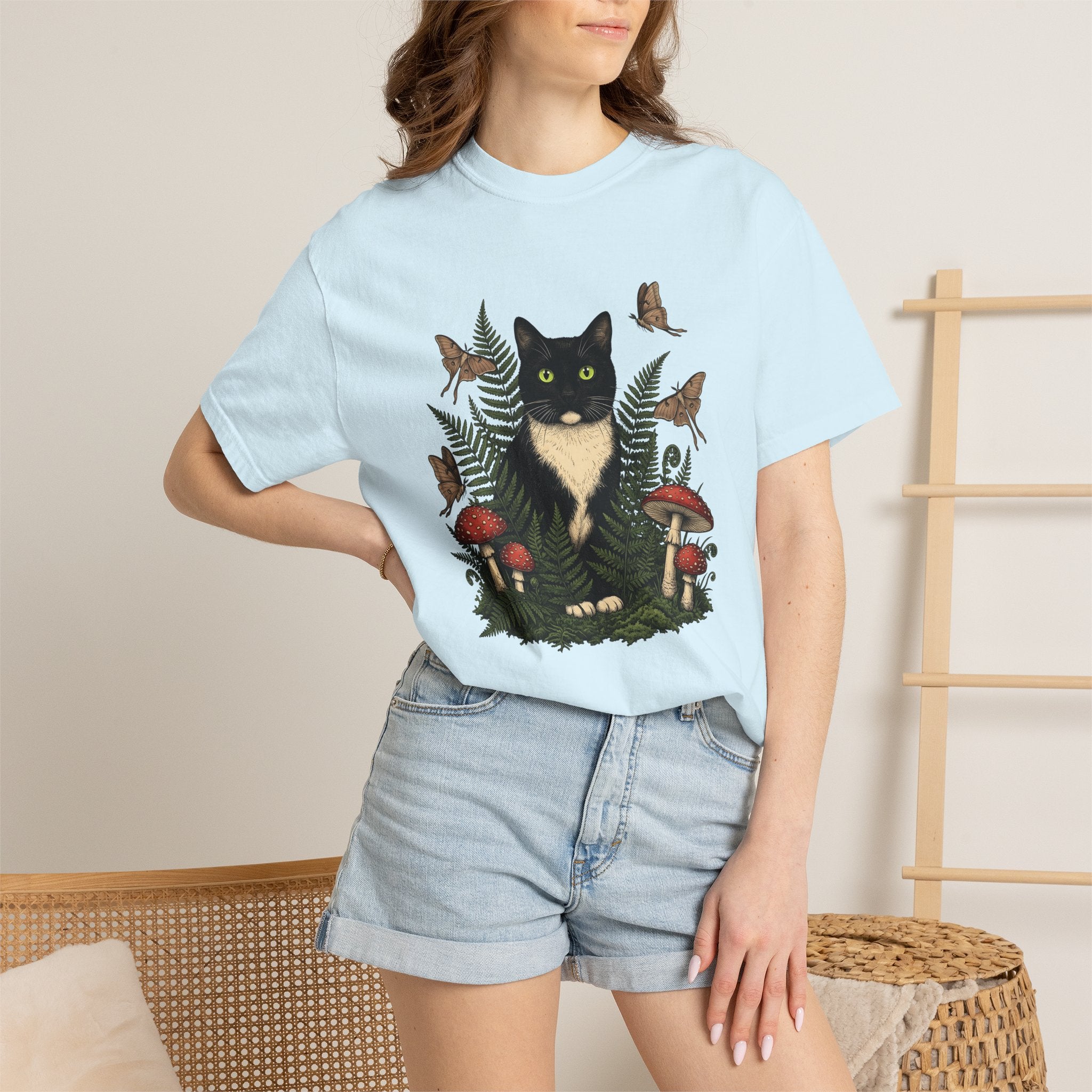 Black Cat Shirt Cat Environment Gift Women Garden Tee Cat T-Shirt Feline Fan Whimsy Graphic Conservation Illustration Classic Mushrooms