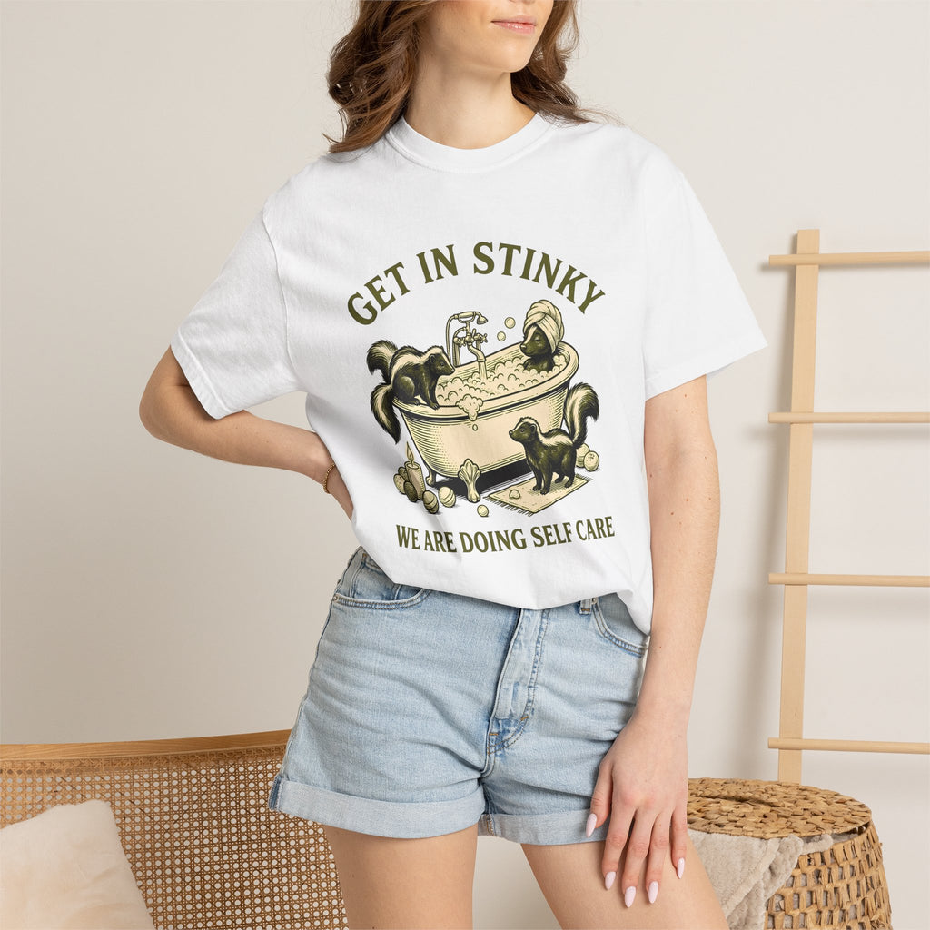 Skunk Cleanse Shirt Self Care Fauna Gift Women Classic Tee Detox T-Shirt Wellness Enthusiast Vintage Tshirt Wildlife Graphic Line Art