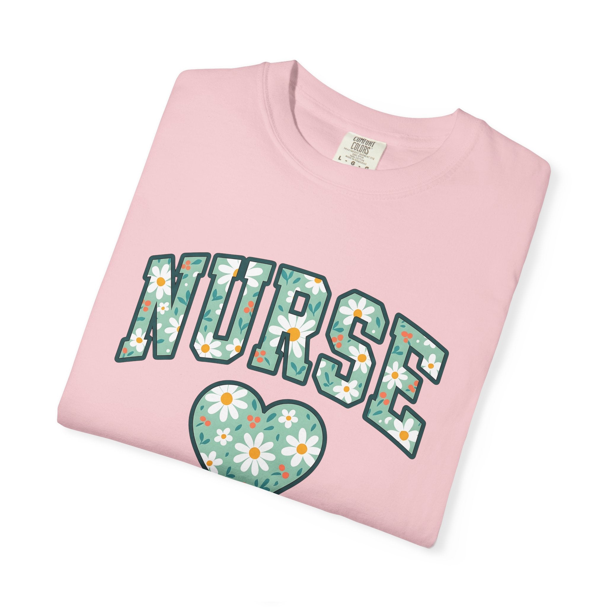 Blossom Heart Shirt Nurse Plants Gift Women Graphic Tee Heart T-Shirt Healthcare Enthusiast Illustration Design Floral Graphic Classic Daisy
