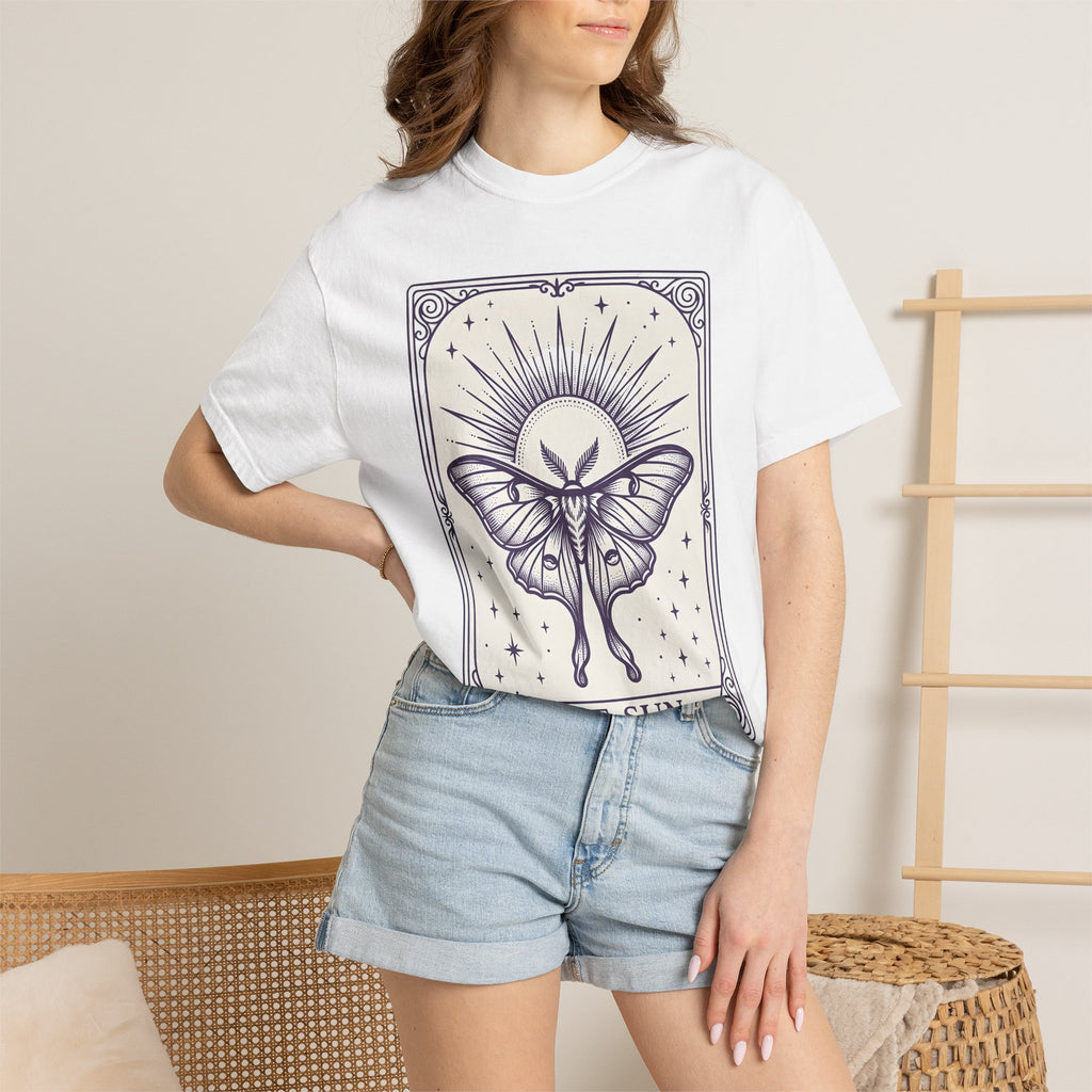 Luna Moth Sun Shirt Boho Chic Magic Gift Women Outline Tee Moon Moth T-Shirt Hippie Fan Minimalist Tshirt Mystical Graphic Retro Star Tshirt