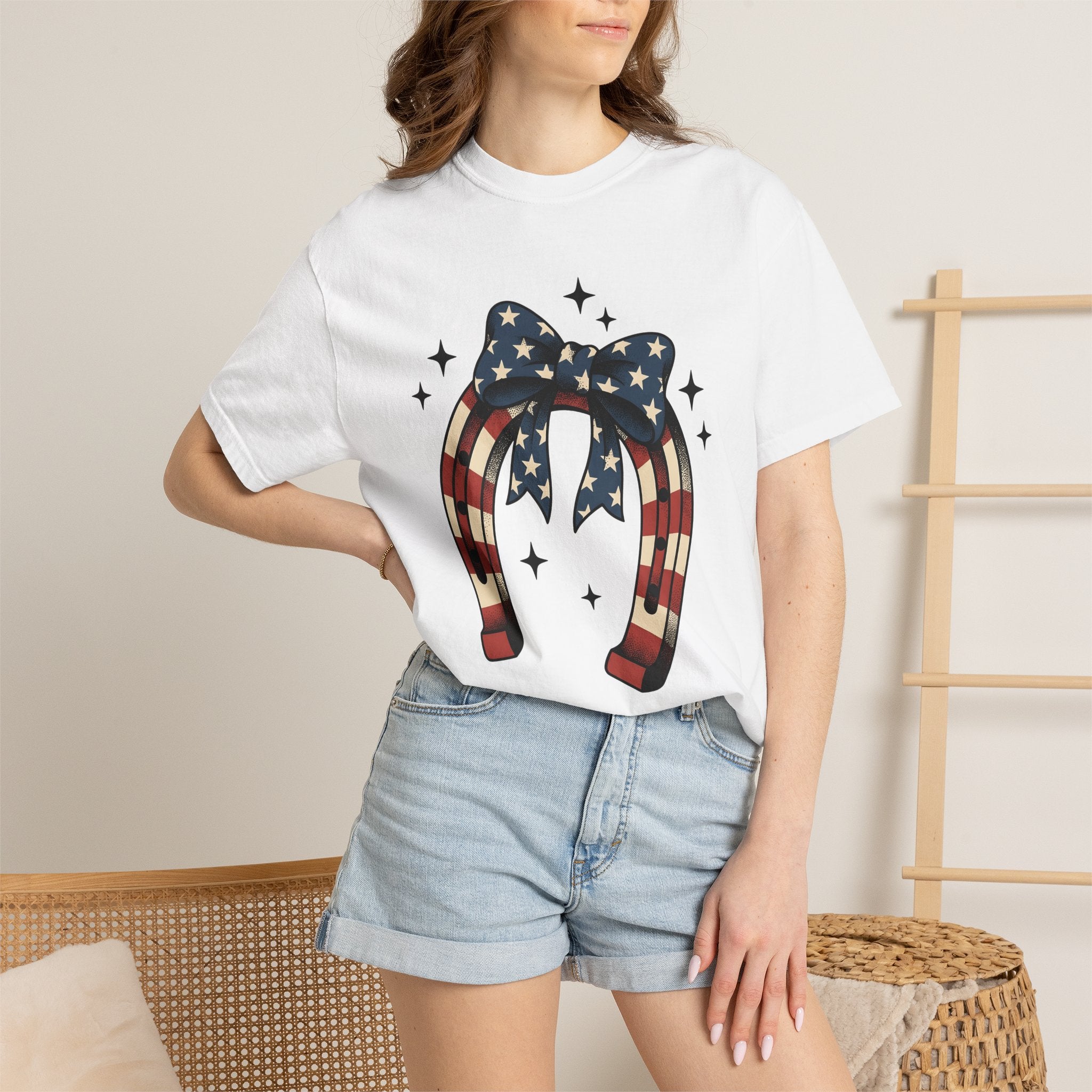 Patriotic Horseshoe Shirt 4th Of July Western Gift Women Vintage Tee Horseshoe T-Shirt Independence Day Fan Distressed Tshirt Cowboy Graphic
