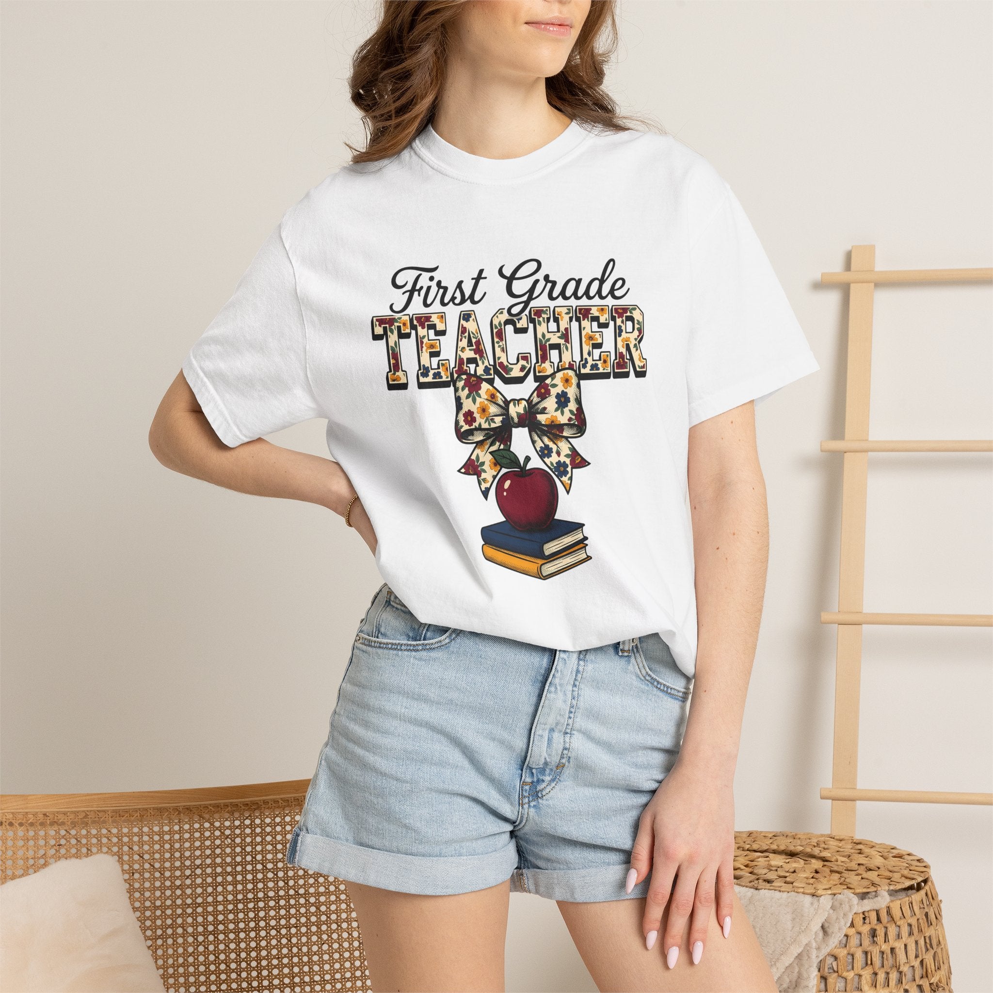 Apple Books Bow Shirt Teacher School Gift Women Floral Tee Book T-Shirt Educator Enthusiast Botanical Tshirt Classroom Graphic Retro Stacked
