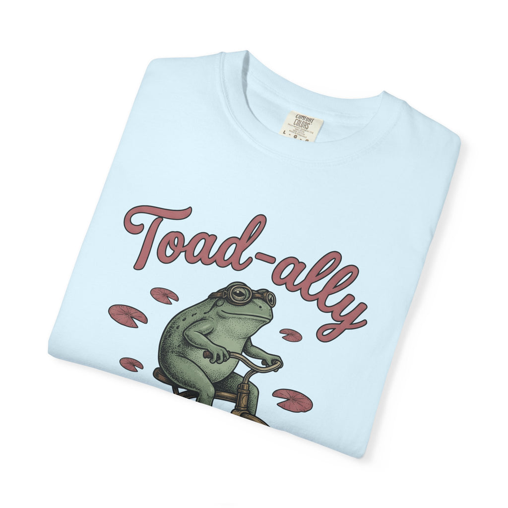 Frog Bicycle Shirt Frog Nature Gift Women Classic Tee Toad T-Shirt Amphibian Enthusiast Vintage Tshirt Wildlife Graphic Doodle Lily Pad