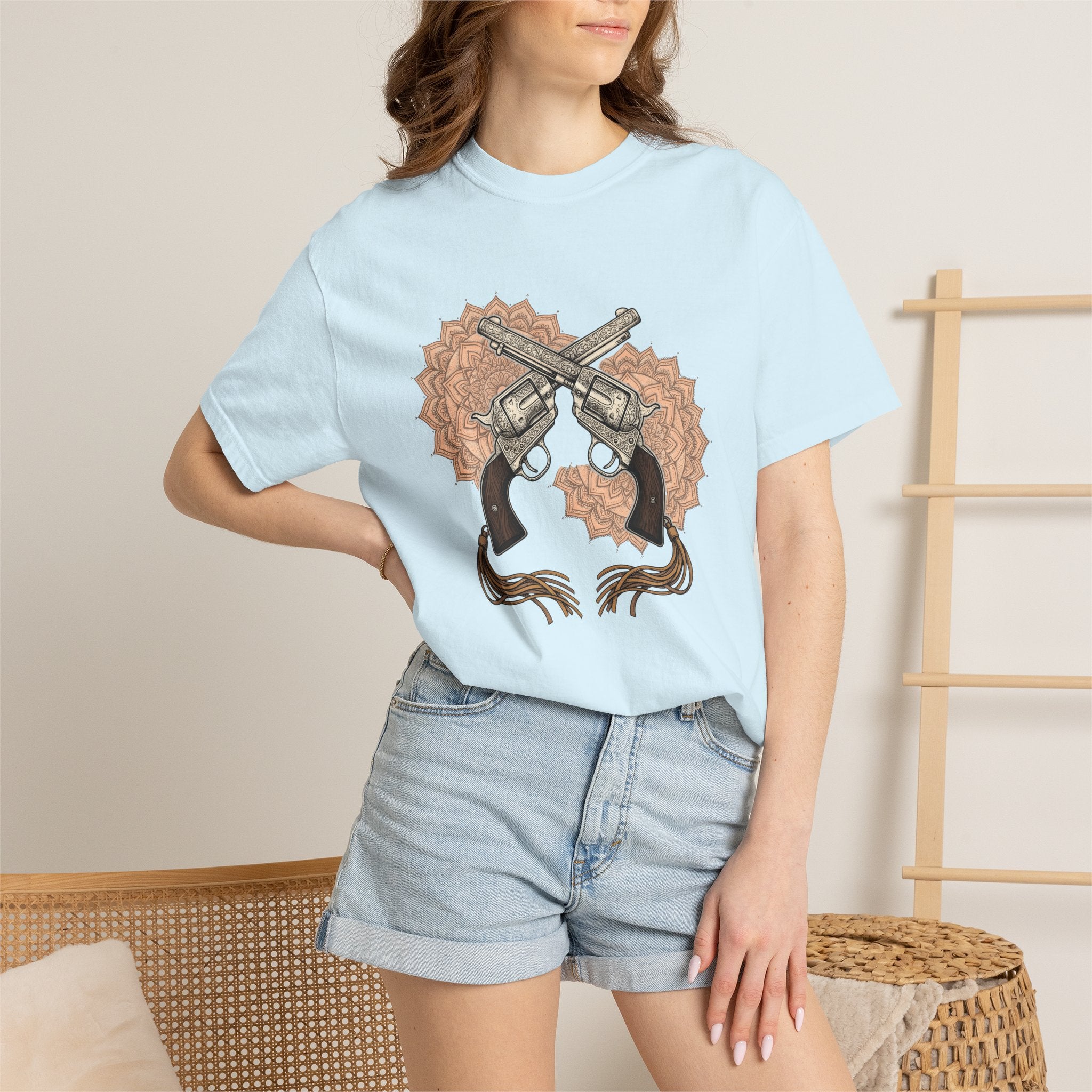 Cowboy Guns Shirt Cowgirl Ranch Gift Women Rustic Tee Revolver T-Shirt Cowboy Fan Western Tshirt Farm Graphic Retro Floral Pattern Tshirt