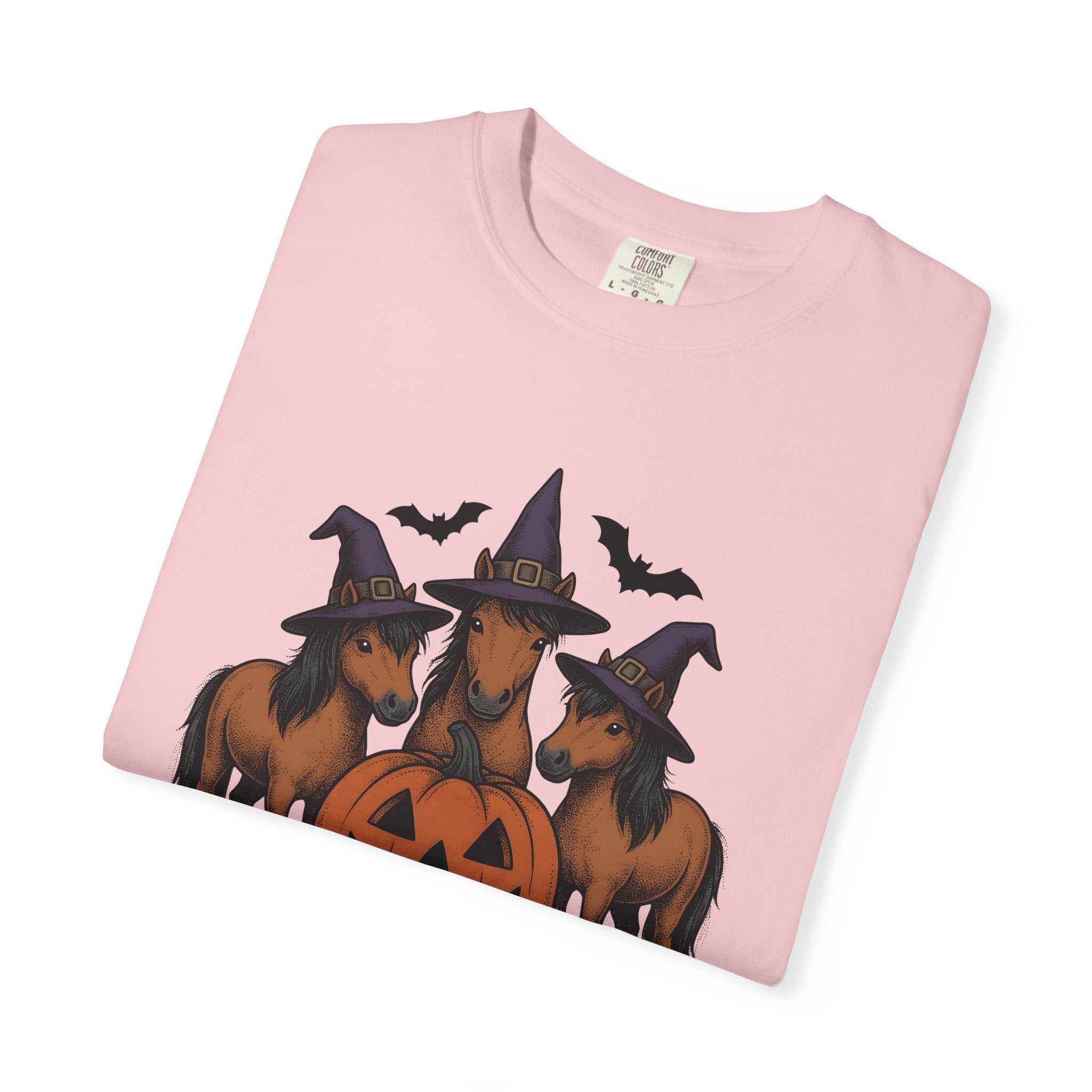 Witch Horse Hat Shirt Halloween Livestock Gift Women Classic Tee Sorcery T-Shirt Halloween Fan Vintage Tshirt Farm Animal Graphic Line Art