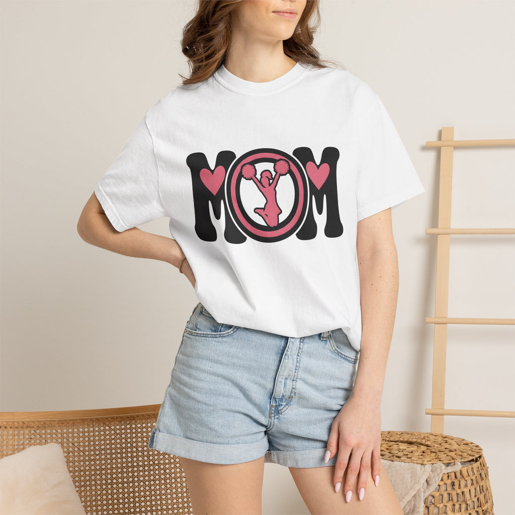 Cheerleader Mom Shirt Moms Sports Gift Women Bold Graphic Tee Cheer Mom T-Shirt Mother Fan Graphic Design Athlete Retro Heart Tshirt