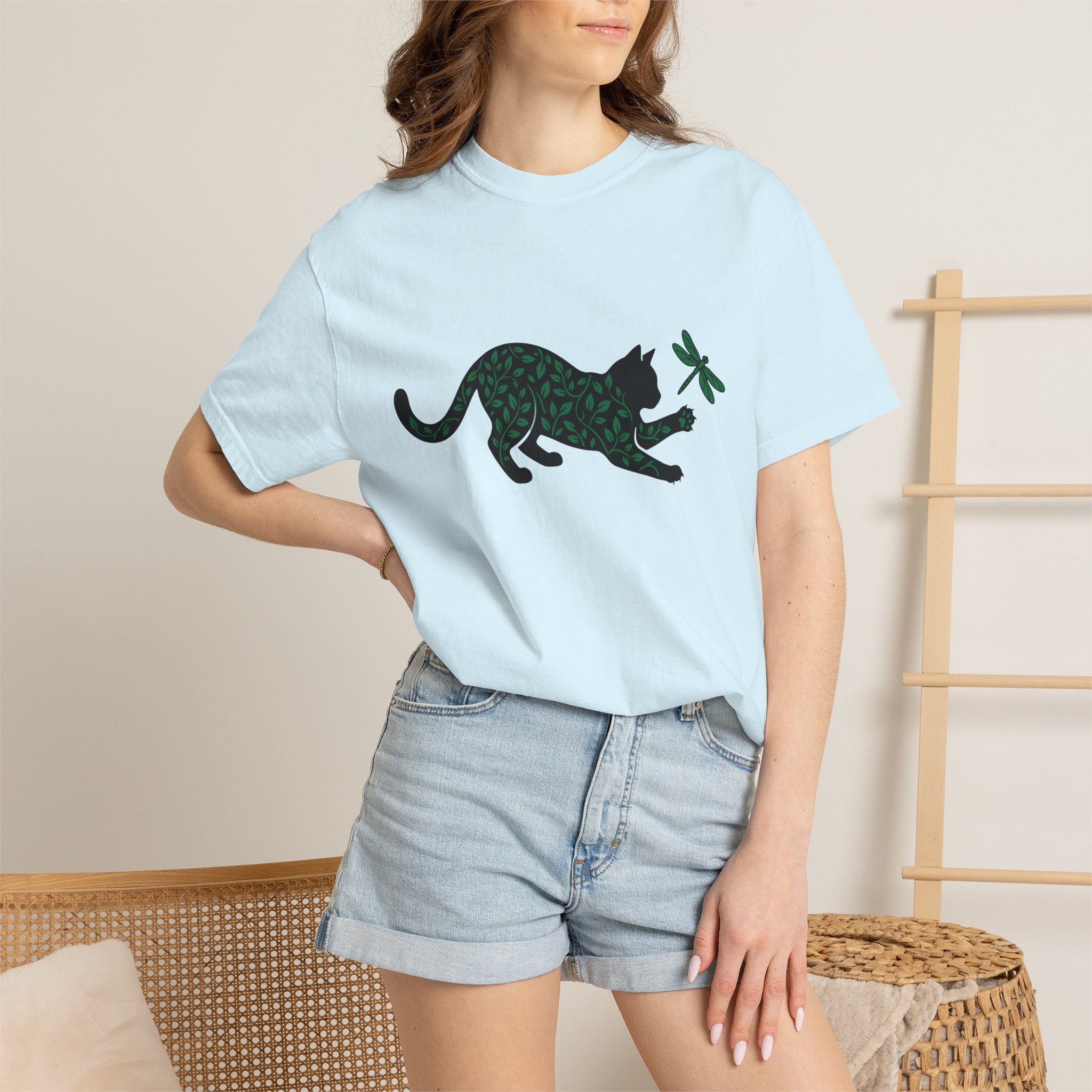 Cat Silhouette Shirt Cat Nature Gift Women Botanical Tee Kitten T-Shirt Cat Fan Feline Tshirt Wildlife Graphic Minimalist Dragonfly Tshirt