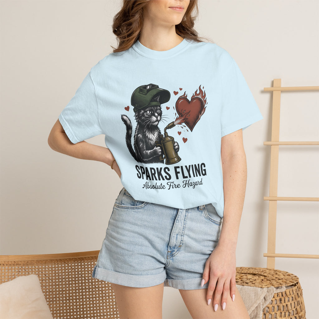Welder Cat Shirt Cat Funny Gift Women Antique Tee Welding Cat T-Shirt Cat Fan Vintage Tshirt Humor Graphic Doodle Heart Flame Tshirt