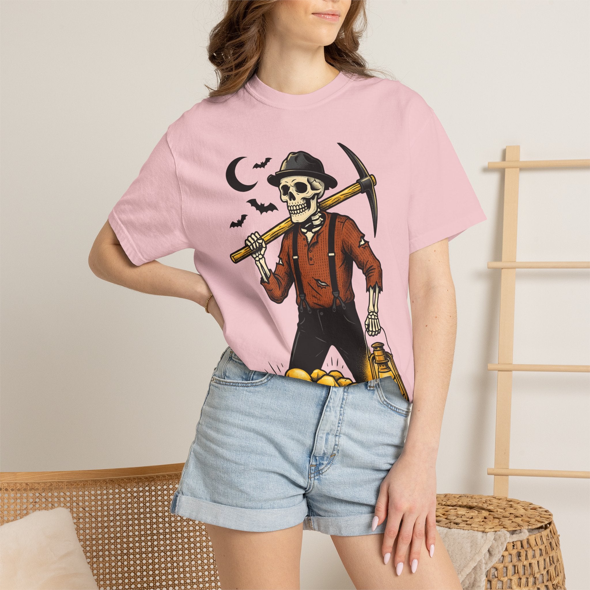 Skeleton Miner Shirt Halloween Dark Gift Women Retro Tee Miner T-Shirt Horror Fan Spooky Graphic Illustration Sketch Bones Tshirt