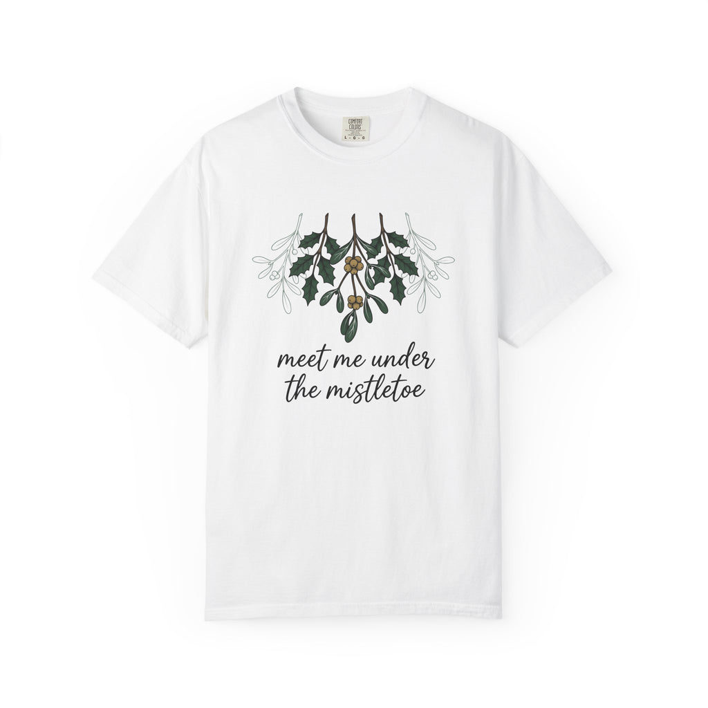 Mistletoe Stalk Shirt Christmas Winter Gift Women Cartoon Tee Kissing Ball T-Shirt Xmas Fan Holiday Graphic Tshirt Traditional Holly