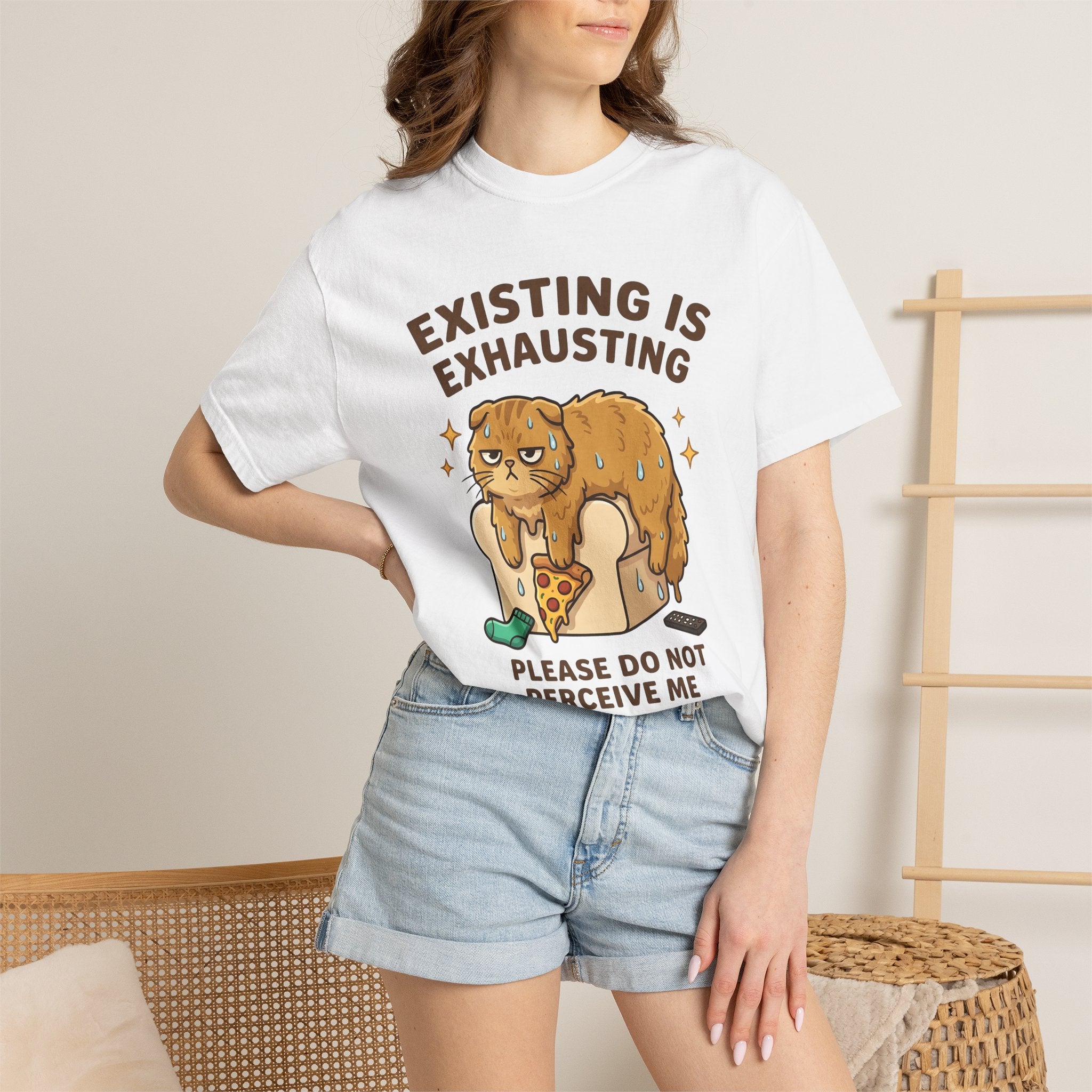 Relaxed Cat Shirt Cat Comedy Gift Women Playful Tee Kitty T-Shirt Cat Fan Funny Tshirt Humor Graphic Illustrated Slice Of Pizza Tshirt