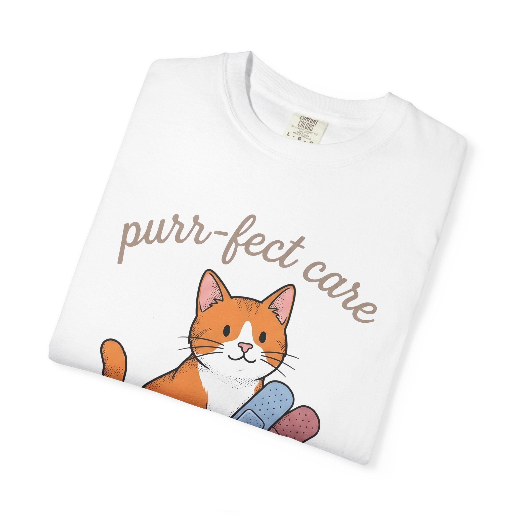 Kitty Wrap Shirt Nurse Mammal Gift Women Line Art Tee Kitty T-Shirt Healthcare Fan Minimalist Tshirt Animal Graphic Cartoonish Kitten Tshirt