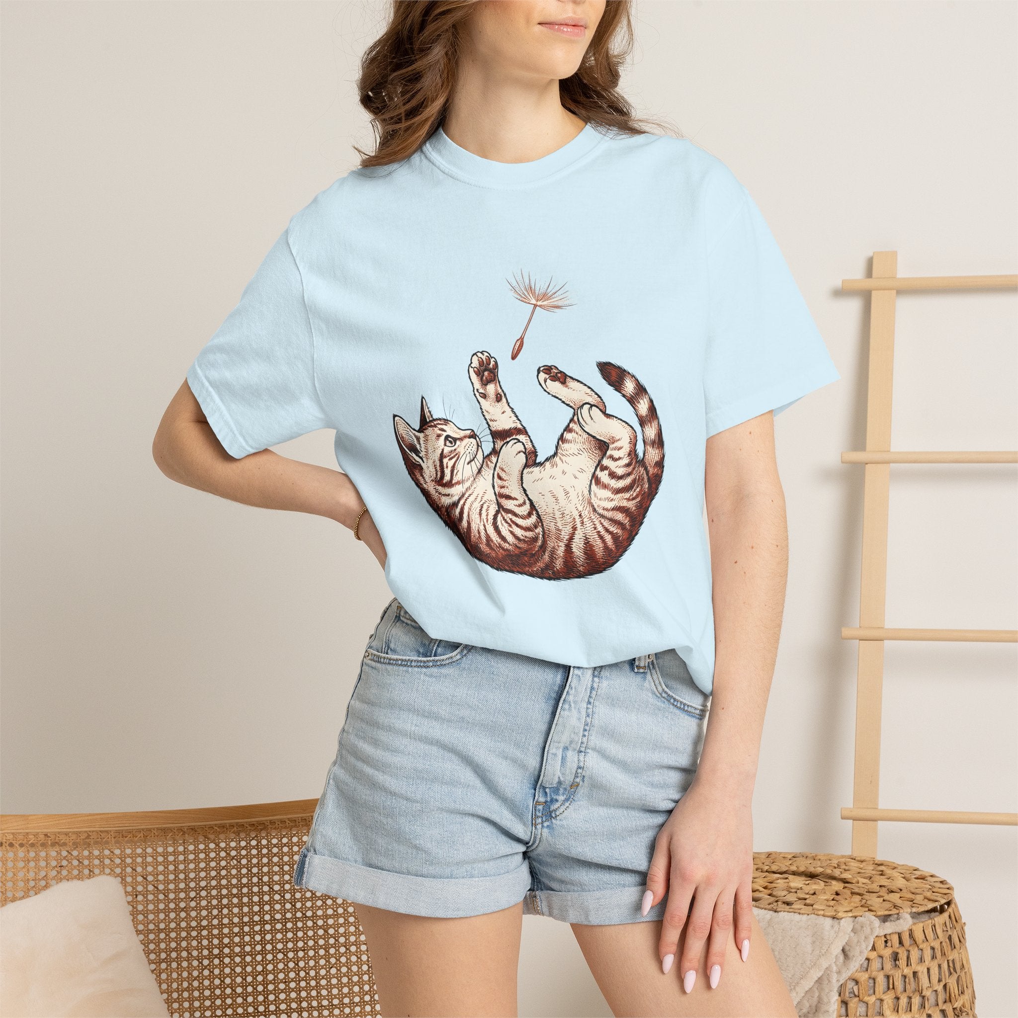 Tabby Kitten Shirt Cat Pet Gift Women Sketch Tee Kitten T-Shirt Cat Fan Feline Tshirt Animal Graphic Retro Weed Flower Tshirt
