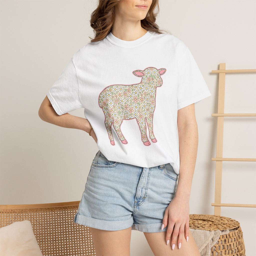 Bloom Lamb Shirt Easter Nature Gift Women Cartoon Tee Lamb T-Shirt Easter Fan Spring Tshirt Cartoon Tshirt Floral Graphic Vintage Blossom