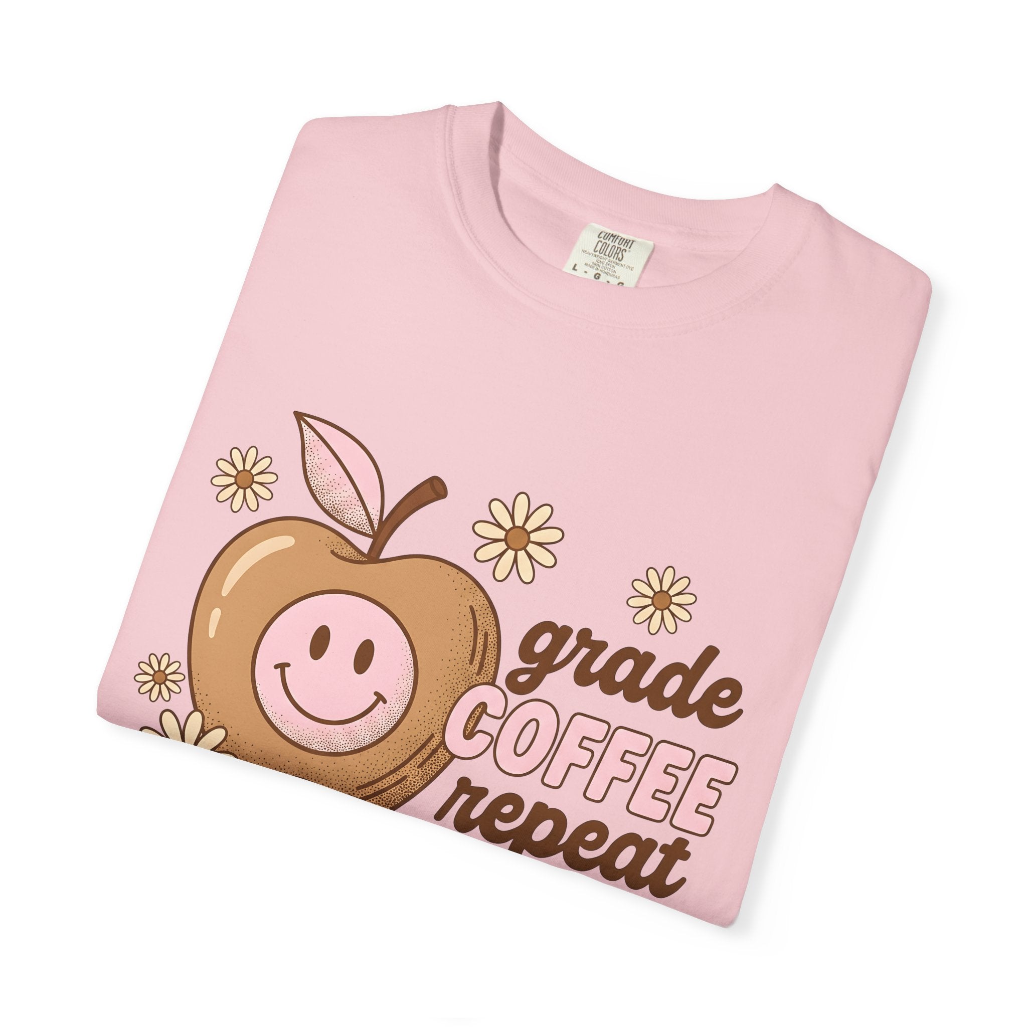 Cheerful Apple Shirt Teacher Mocha Gift Women Hand Drawn Tee Fruit T-Shirt Educator Enthusiast Coffee Tshirt Caffeinated Graphic Nostalgic