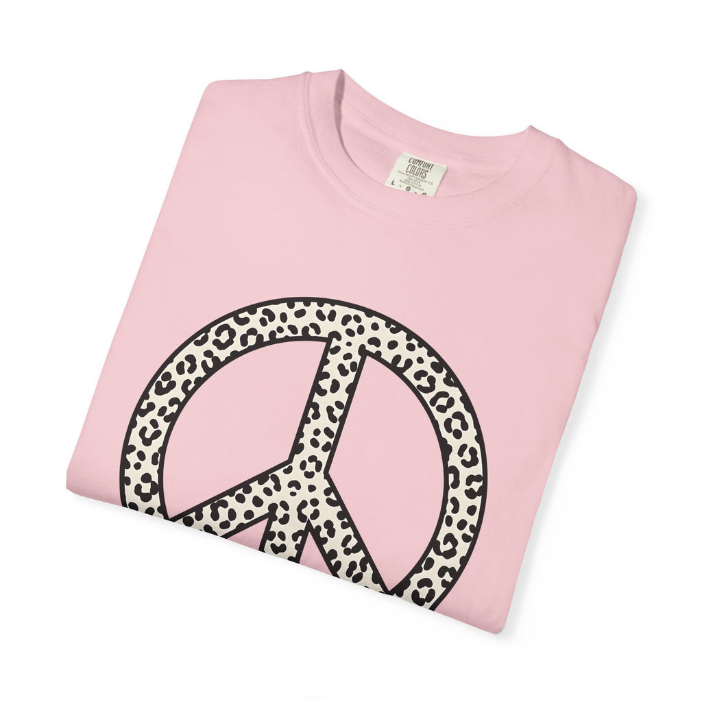 Wild Cat Peace Sign Shirt Animal Print Vintage Gift Women Minimalist Tee Big Cat T-Shirt Animal Pattern Fan Feline Tshirt Retro Graphic