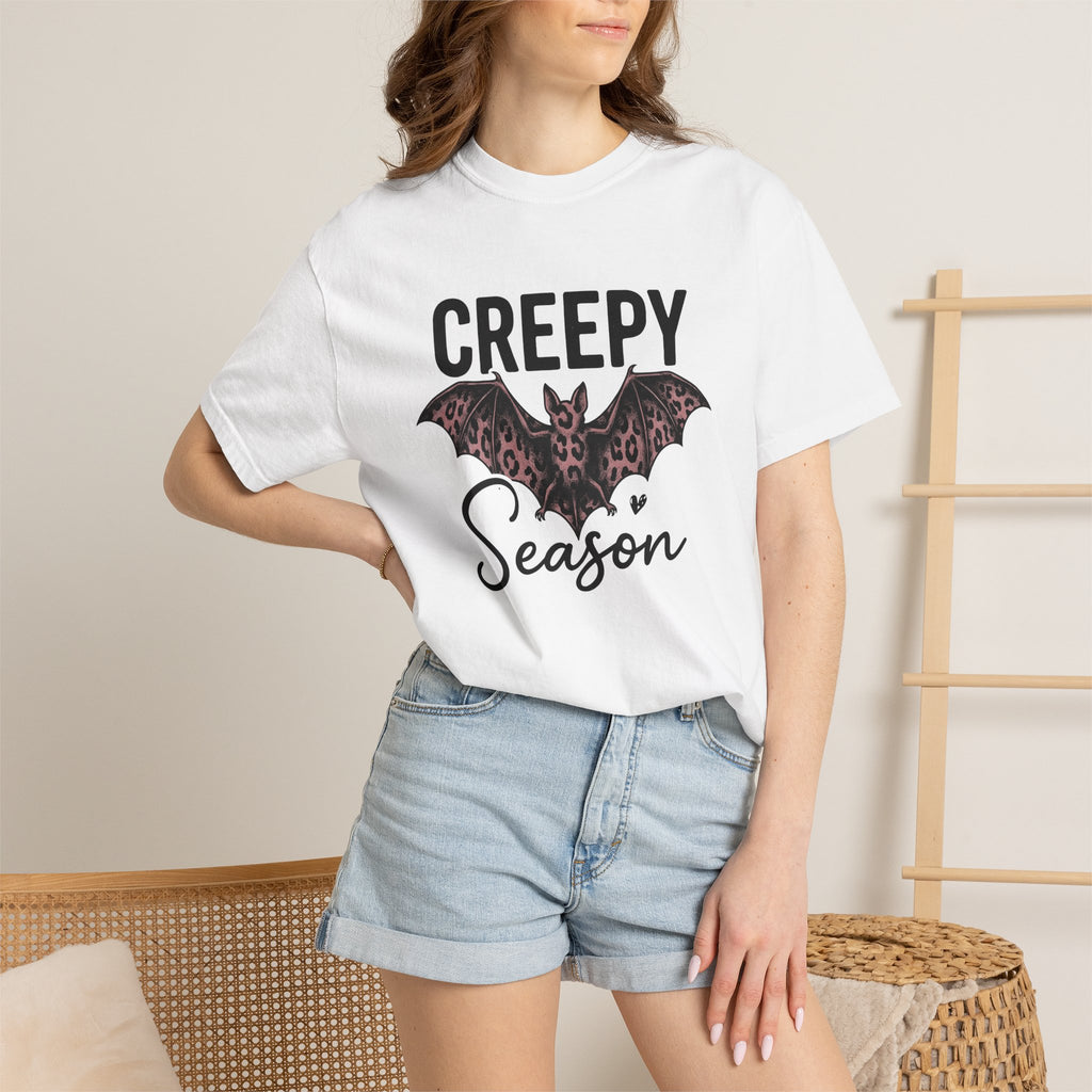 Bat Art Shirt Halloween Macabre Gift Women Line Art Tee Bat T-Shirt Horror Fan Batwing Tshirt Dark Graphic Cartoon Heart Icon Tshirt