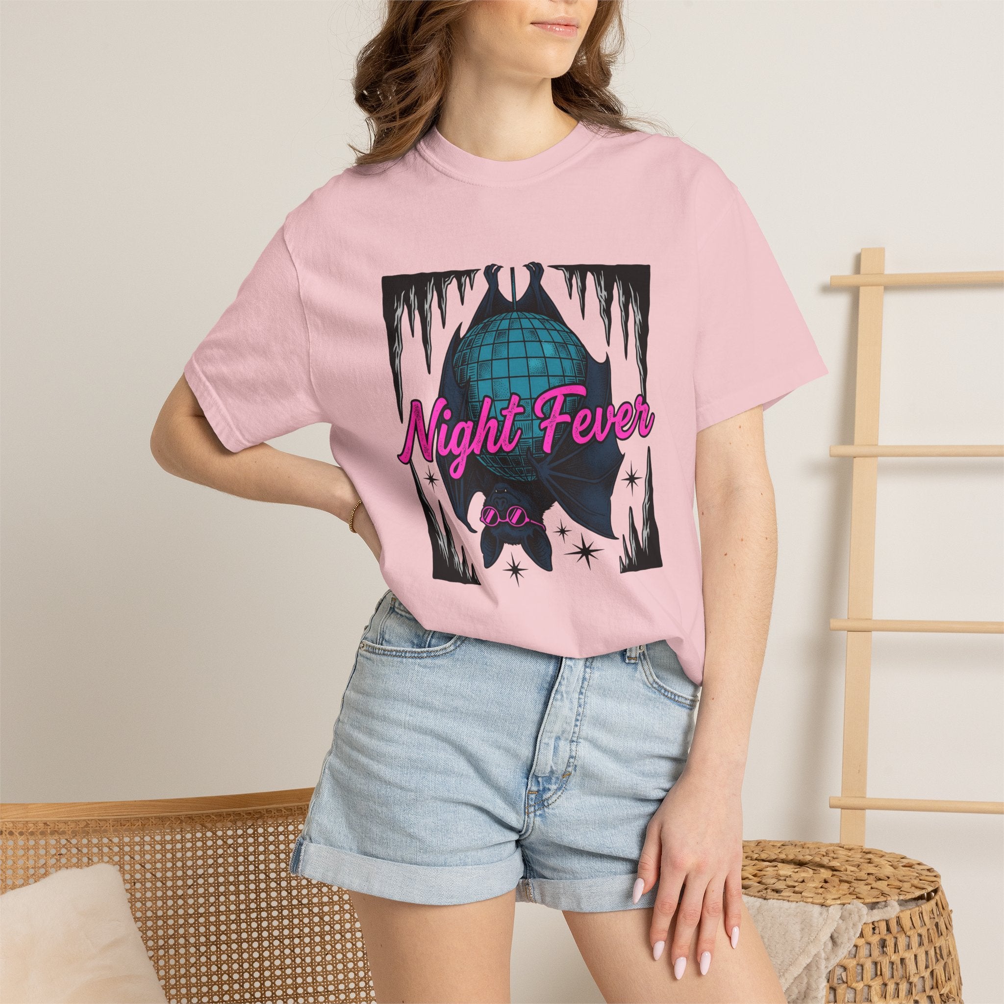 Bat Disco Ball Shirt Halloween Party Gift Women Retro Tee Mirrorball T-Shirt Spooky Fan Retro Tshirt Rave Graphic Vintage Sunglasses Tshirt