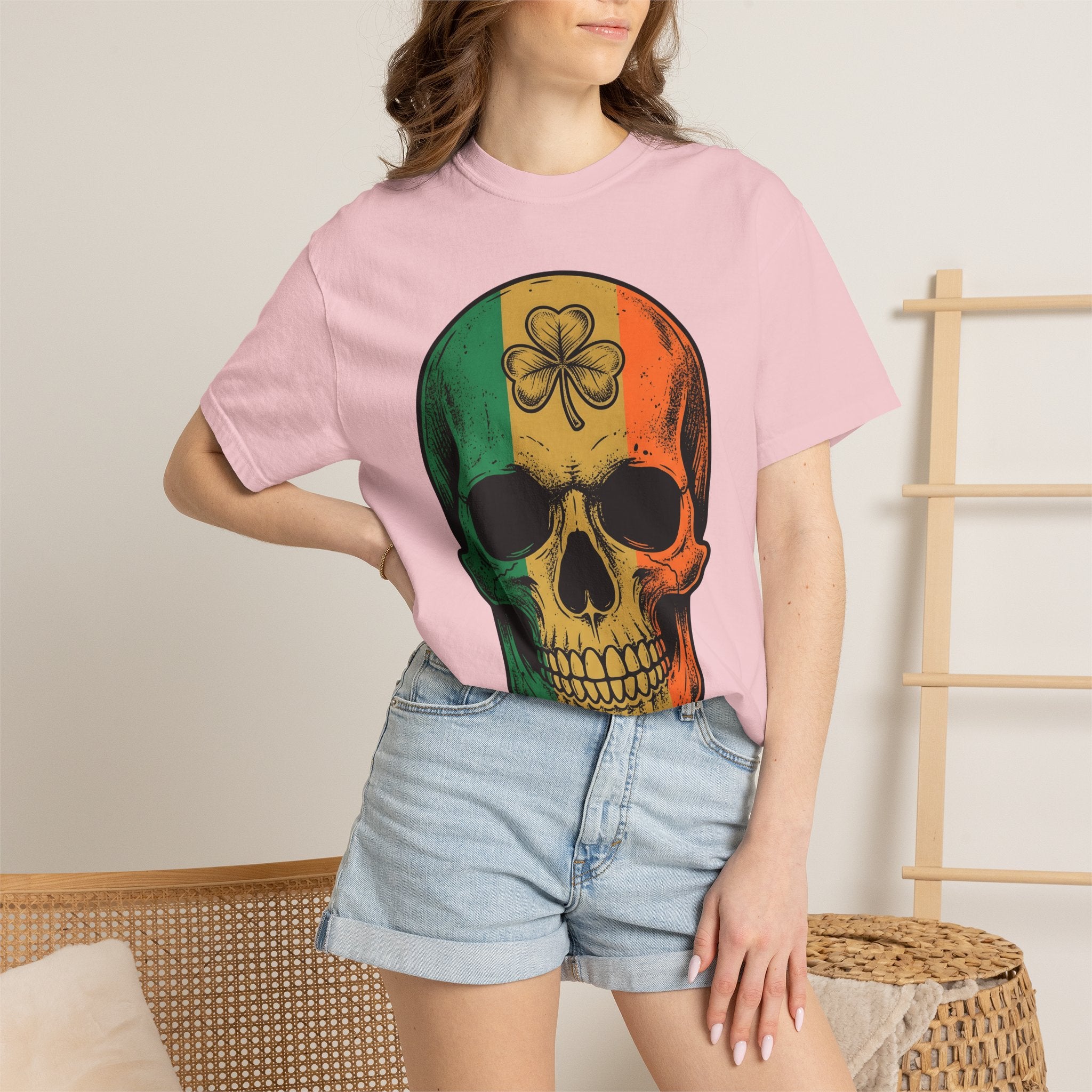 Skull Green Clover Shirt St Patrick's Day Emerald Gift Women Weathered Tee Sugar Skull T-Shirt Irish Fan Distressed Tshirt Emerald Graphic