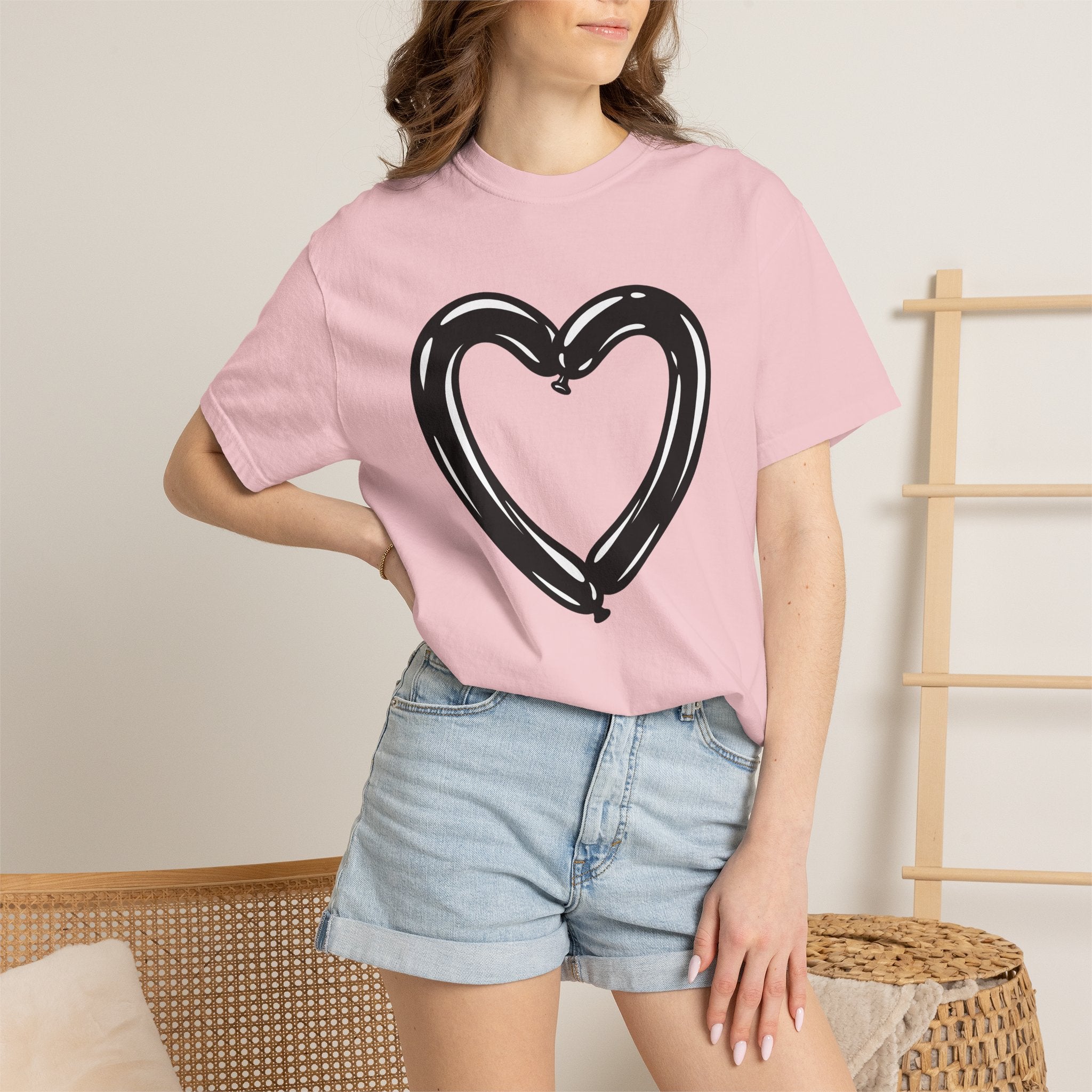 Balloon Heart Shirt Love Valentines Gift Women Flat Design Tee Heart Balloon T-Shirt Romance Fan Minimalist Tshirt Cupid Graphic Clean Heart