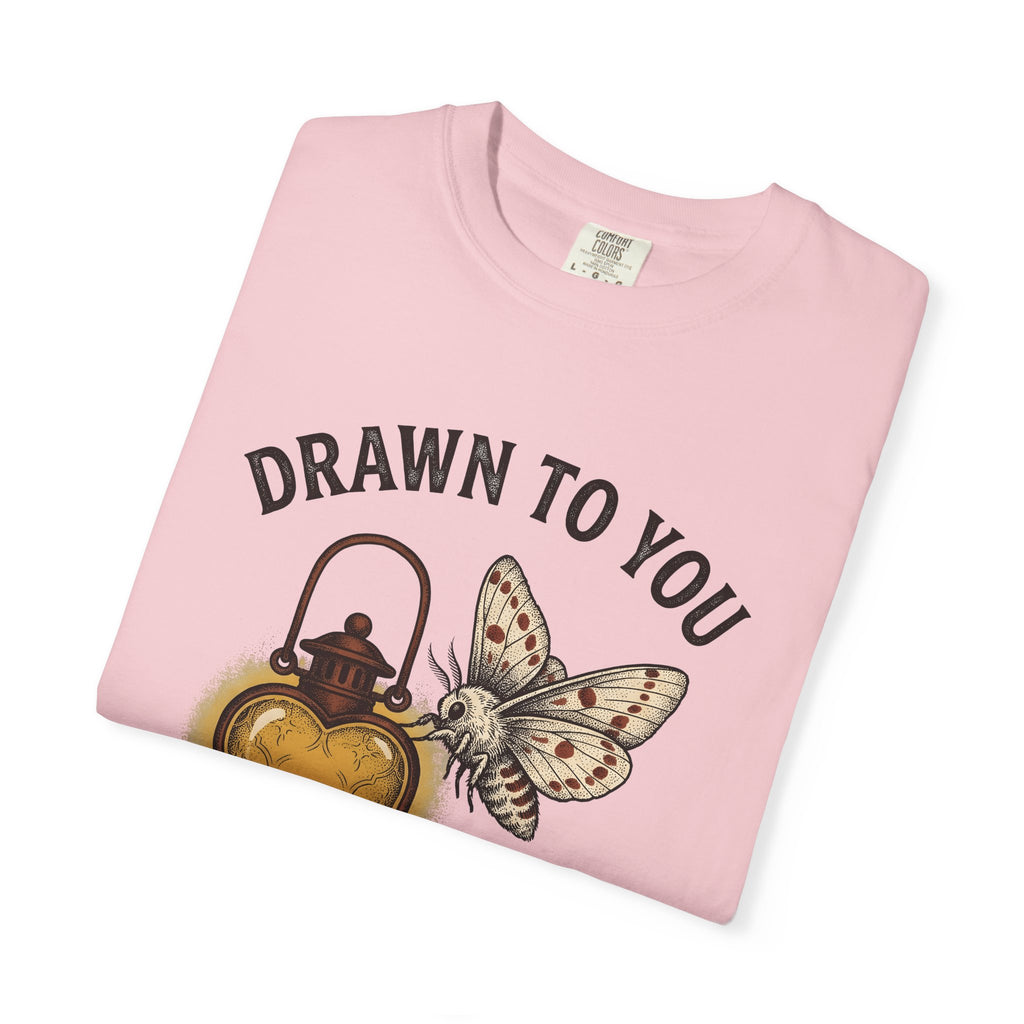 Moth Heart Lamp Shirt Valentine Romance Gift Women Shabby Chic Tee Lamp T-Shirt Love Fan Distressed Tshirt Love Graphic Doodle Glowing