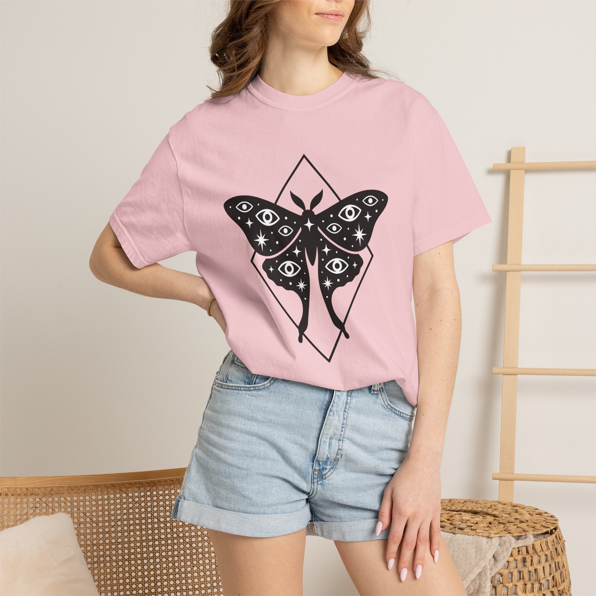 Moth Illustration Shirt Boho Chic Astrology Gift Women Magical Tee Moth T-Shirt Bohemian Fan Mystical Tshirt Zodiac Graphic Simple Sparkles