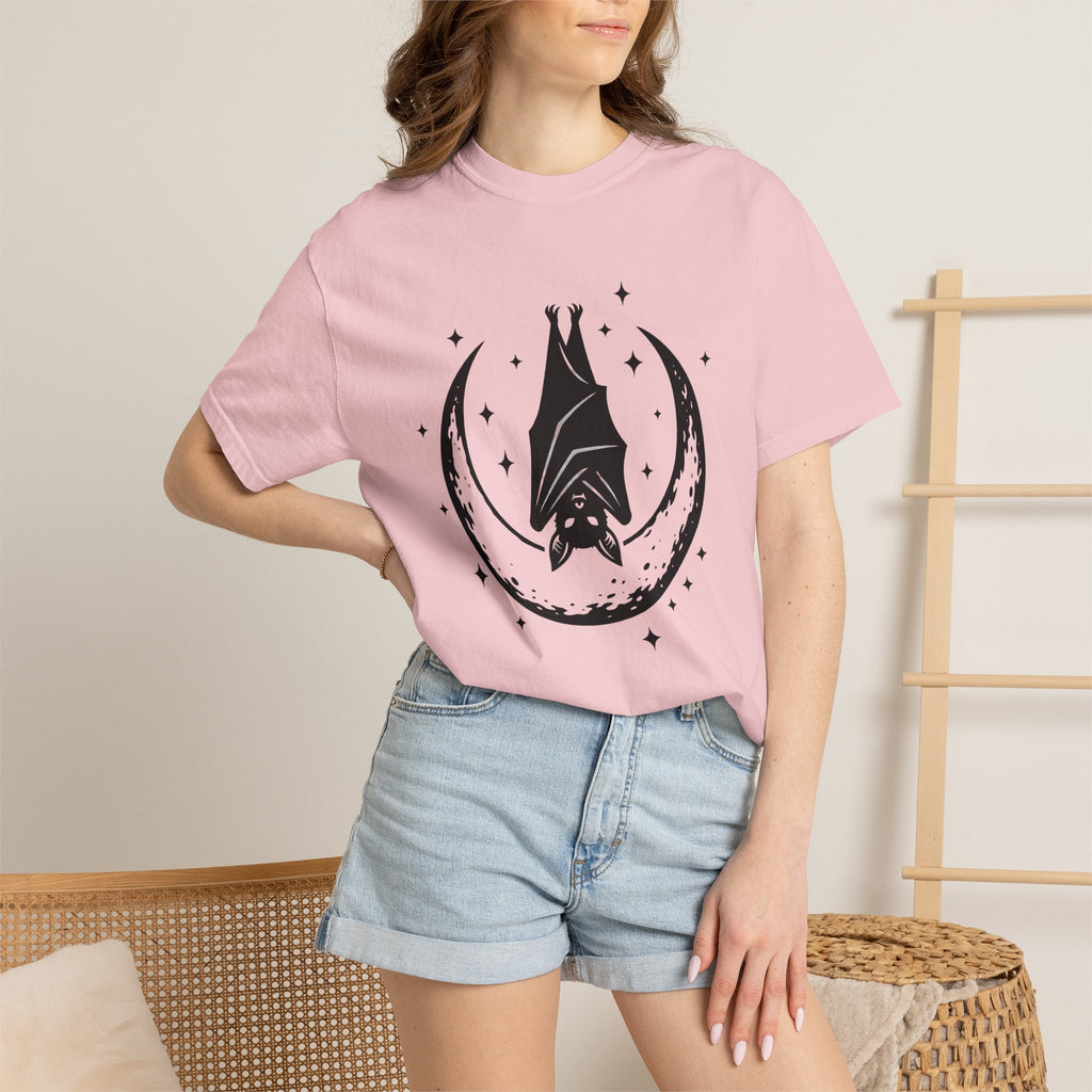 Bat Moon Shirt Boho Chic Space Gift Women Eerie Tee Lunar T-Shirt Bohemian Fan Spooky Tshirt Galaxy Graphic Sleek Stars Tshirt