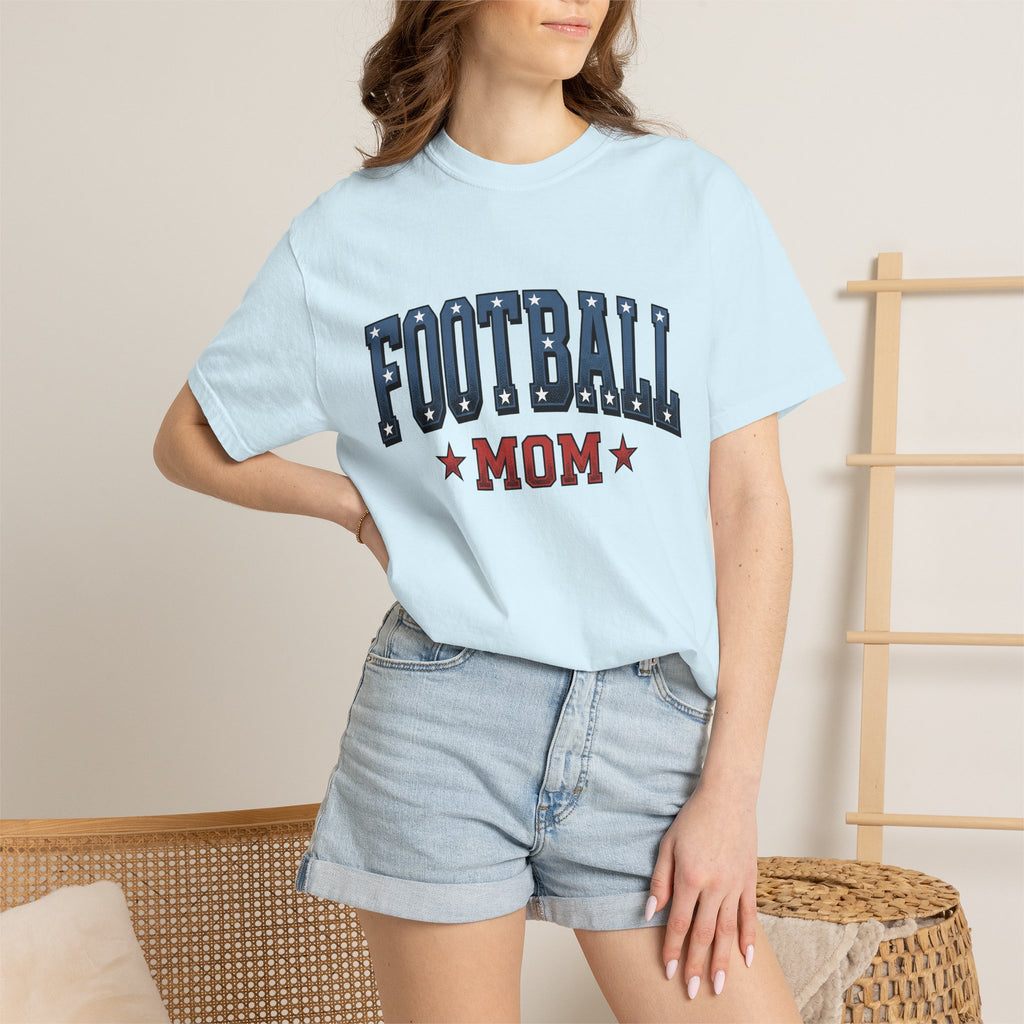 Football Stars Shirt Moms Sports Gift Women Varsity Tee Soccer Players T-Shirt Mom Fan Athletic Graphic Illustration Vintage Design Retro