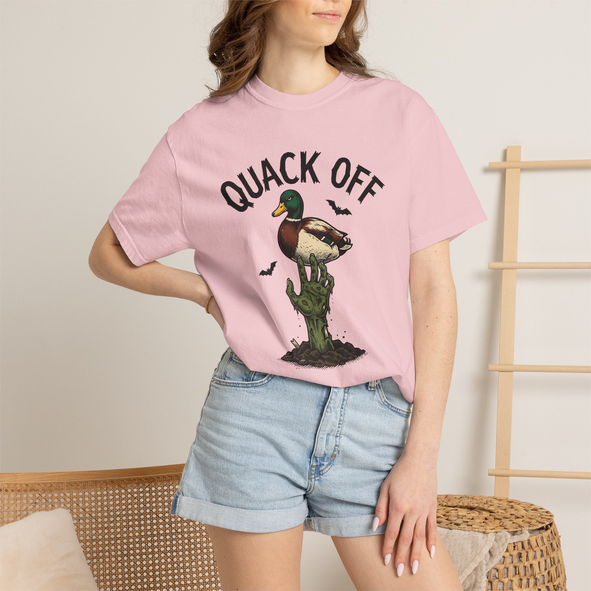 Zombie Hand Duck Shirt Halloween Animal Gift Women Comic Tee Undead Duck T-Shirt Horror Fan Creepy Tshirt Creature Graphic Vintage Bats