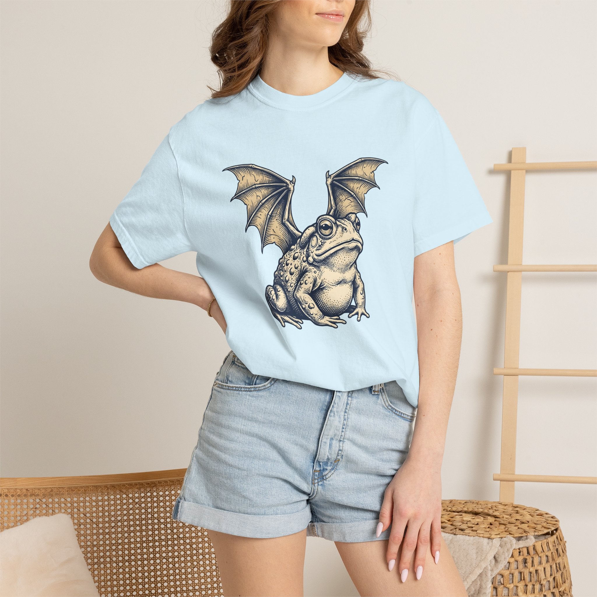Wings Frog Bat Shirt Fantasy Beast Gift Women Hand Drawn Tee Batwing T-Shirt Mythical Fan Illustrated Tshirt Creature Graphic Line Art