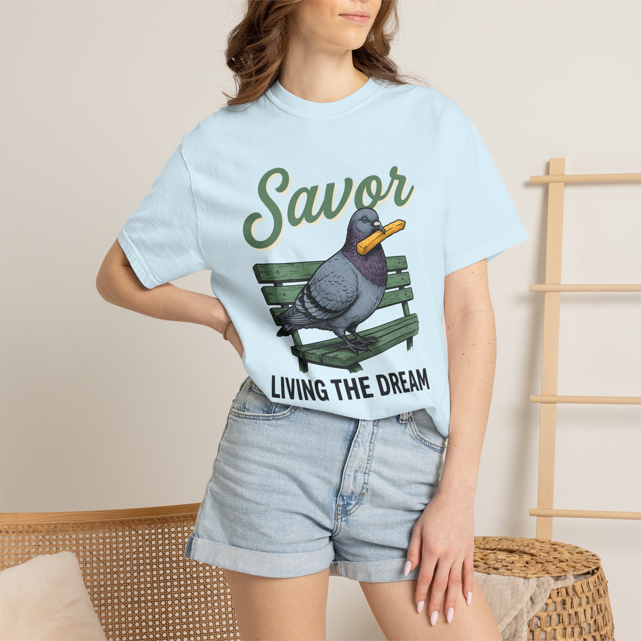 Pigeon Bench Shirt Cute Animal Gift Women Vintage Tee Bird Bench T-Shirt Adorable Fan Retro Tshirt Creature Graphic Hand Drawn French Fry