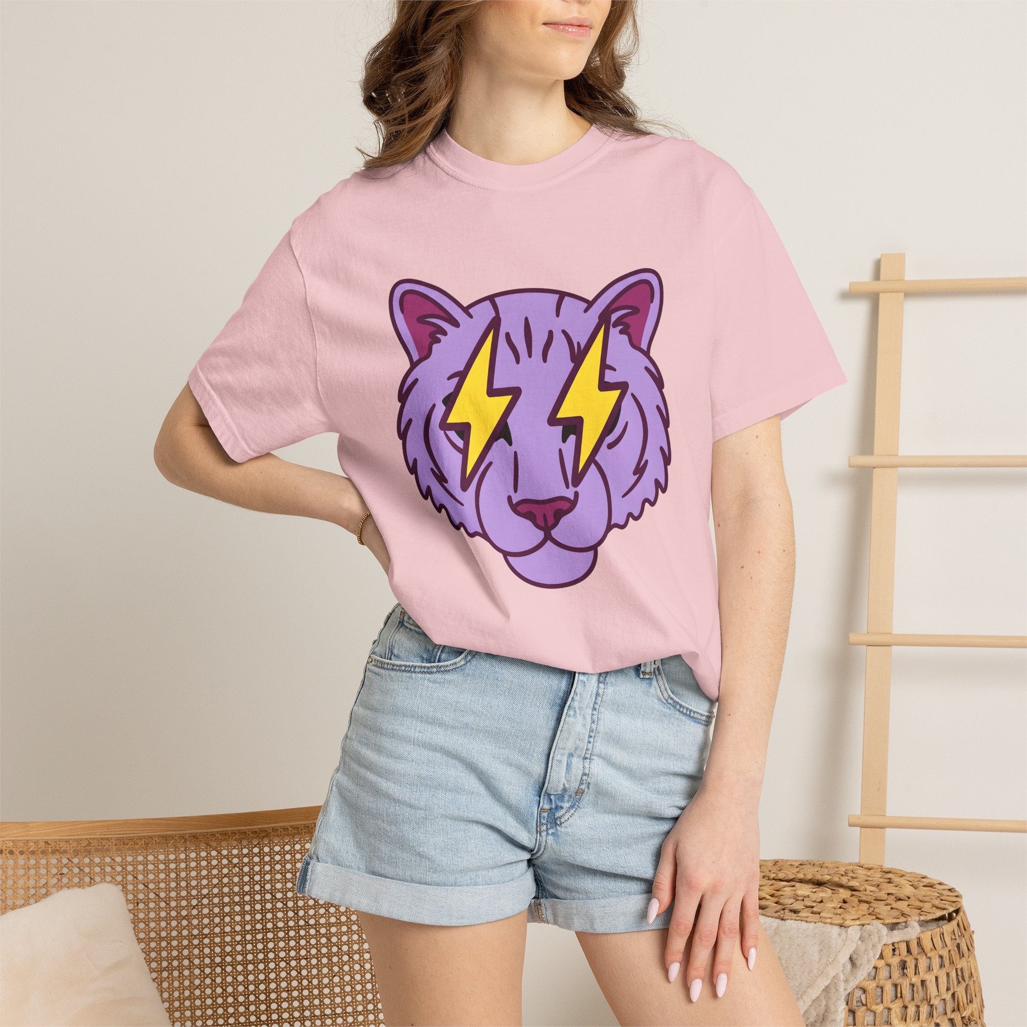 Cat Head Shirt Cat Pet Gift Women Graphic Design Tee Kitten T-Shirt Cat Fan Feline Tshirt Animal Graphic Comic Style Lightning Streaks